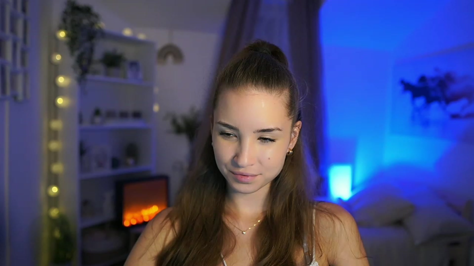 Gallery image thumbnail from Shy_jane's myfreecams stream on, 09/12/2023, 12:48 image 12 of 20