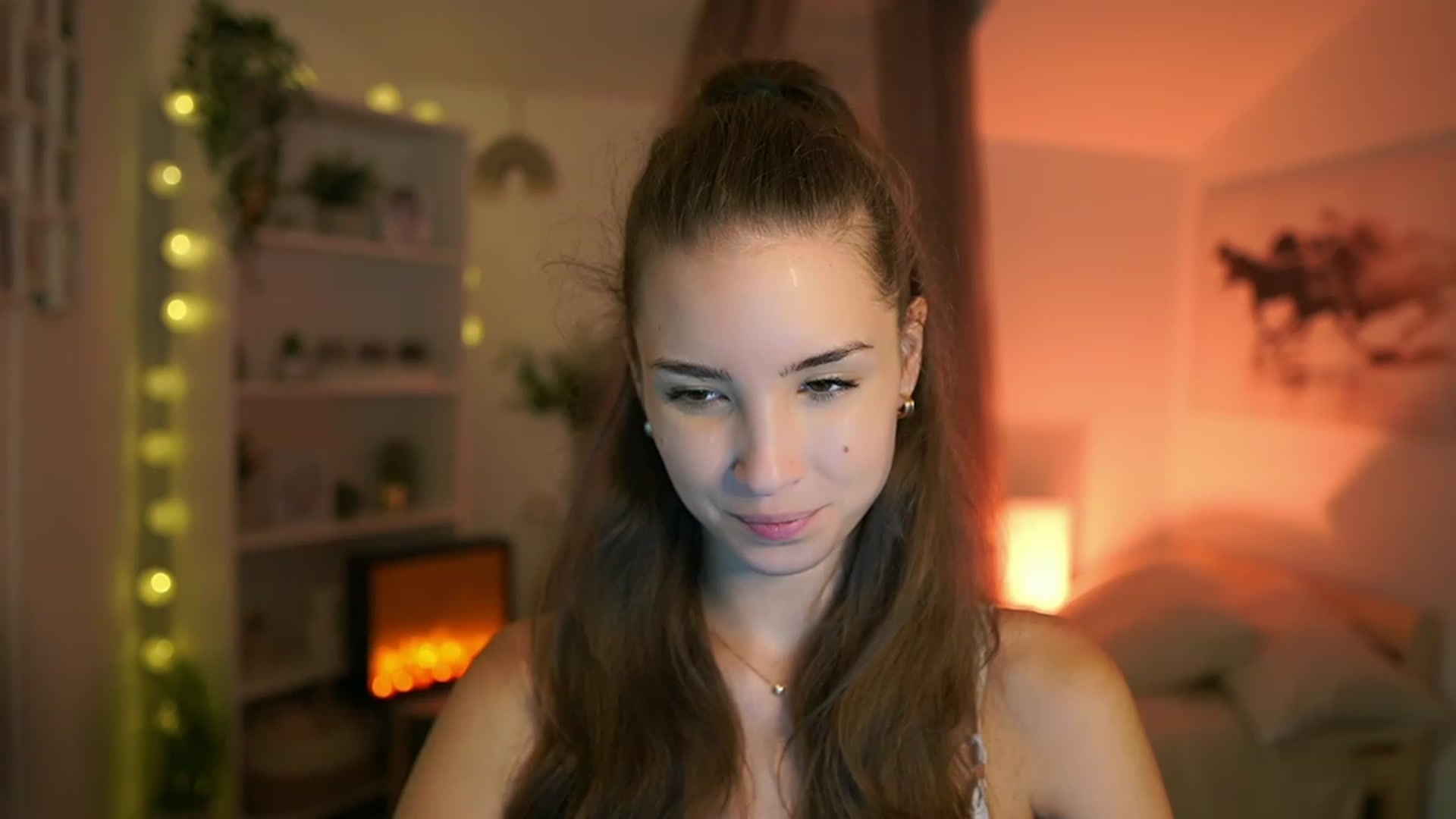 Gallery image thumbnail from Shy_jane's myfreecams stream on, 09/12/2023, 17:43 image 8 of 20