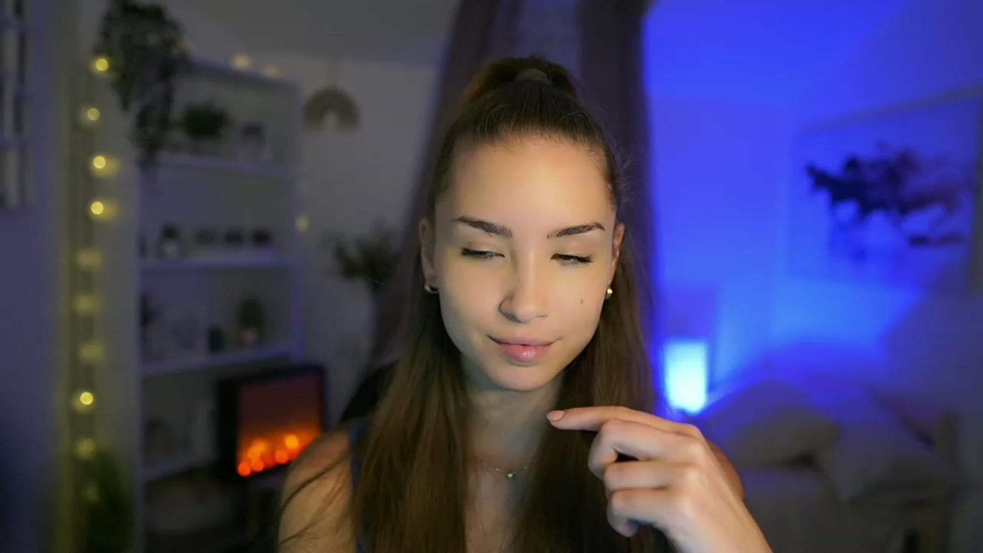 Gallery image thumbnail from Shy_jane's myfreecams stream on, 09/14/2023, 08:57 image 10 of 20