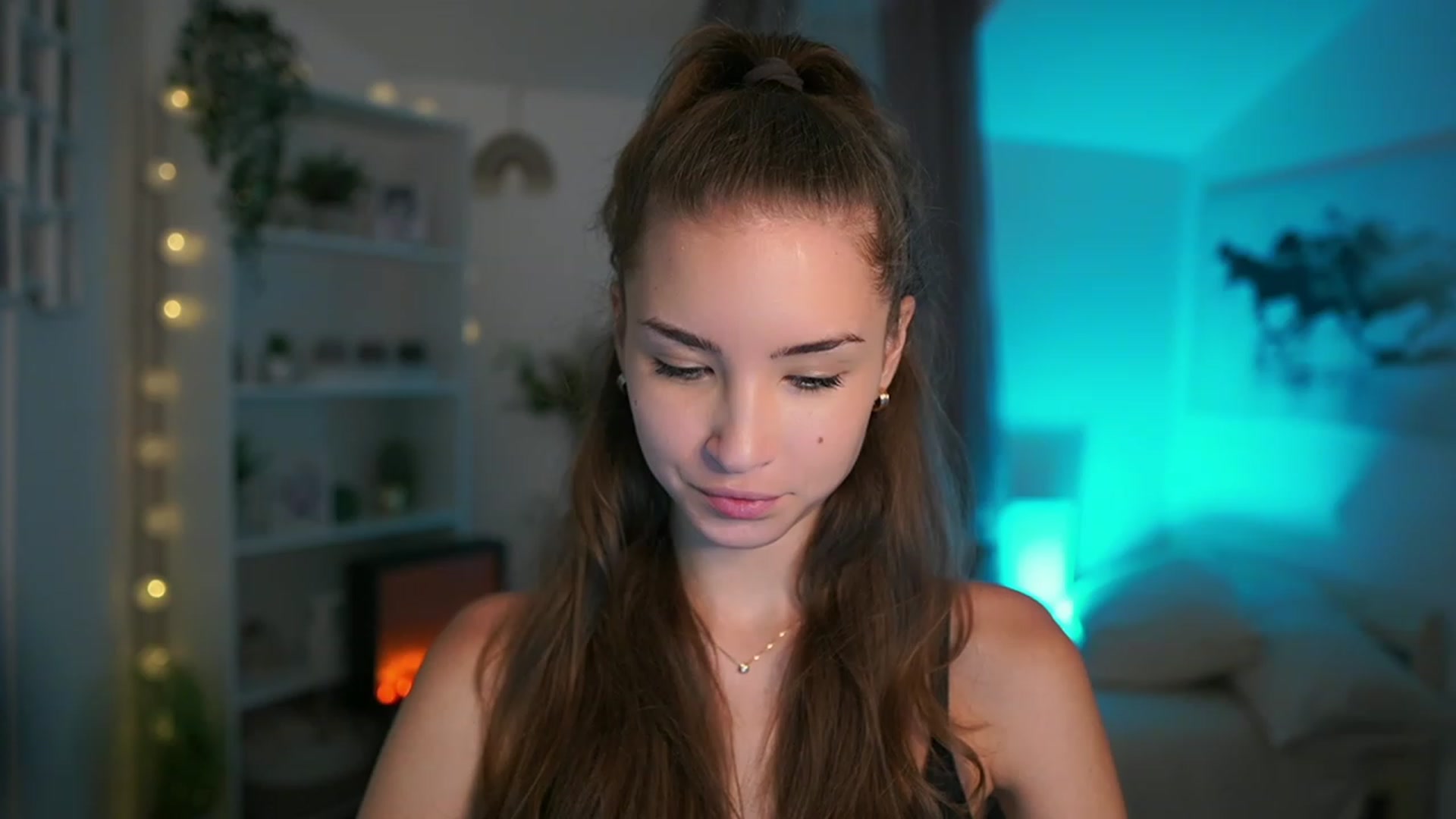 Gallery image thumbnail from Shy_jane's myfreecams stream on, 09/14/2023, 13:10 image 9 of 20