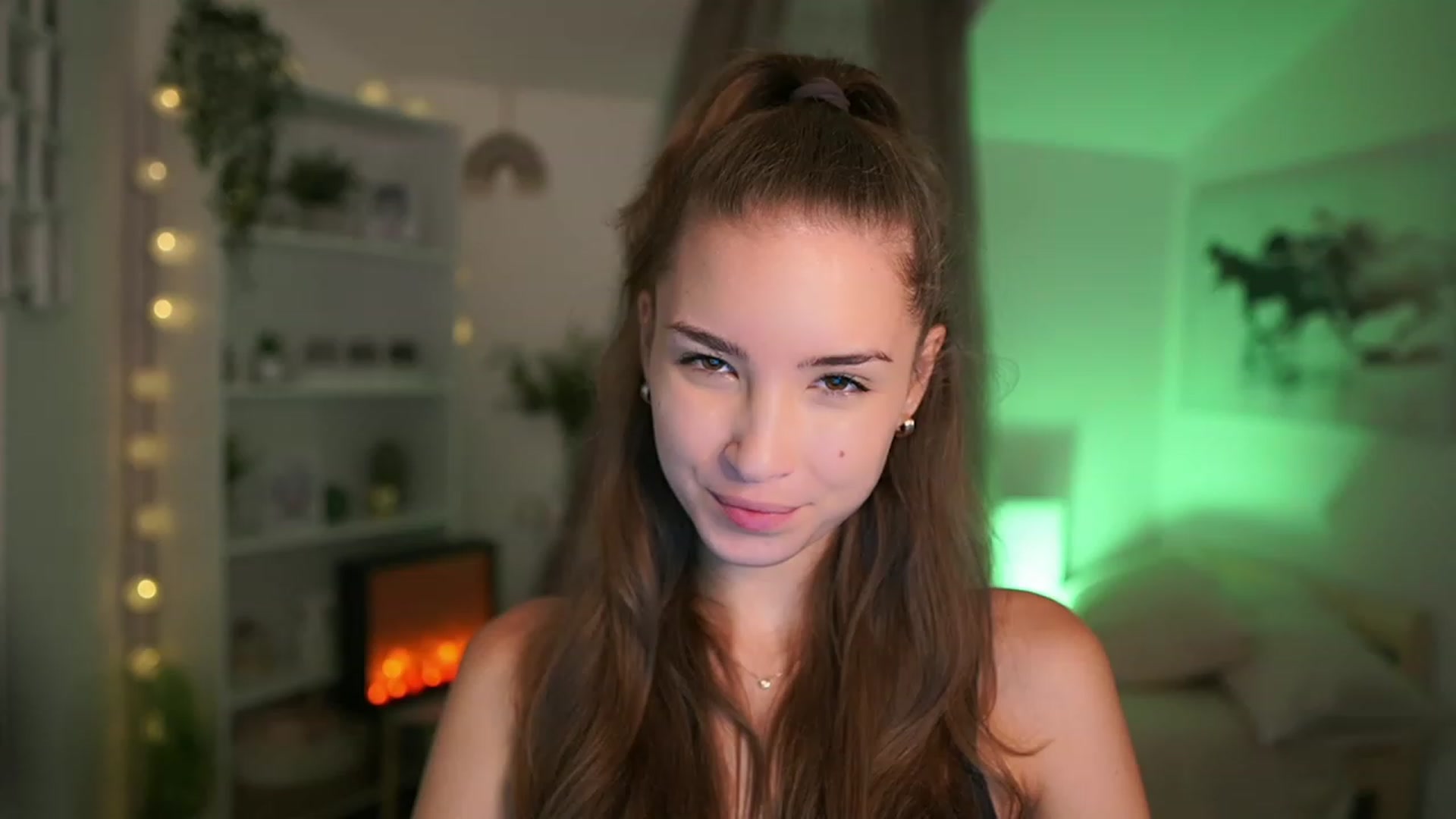 Gallery image thumbnail from Shy_jane's myfreecams stream on, 09/14/2023, 13:10 image 1 of 20