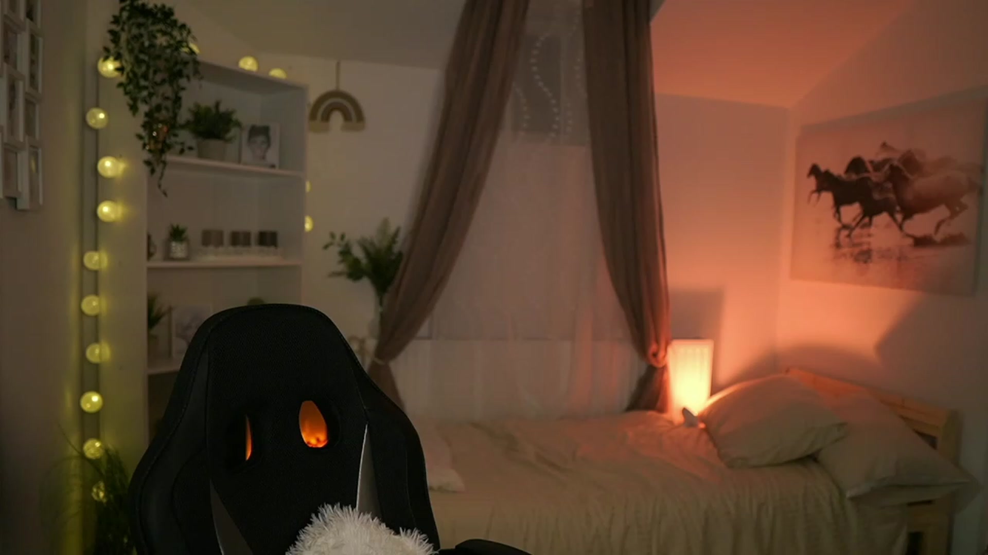Gallery image thumbnail from Shy_jane's myfreecams stream on, 09/14/2023, 18:00 image 2 of 20