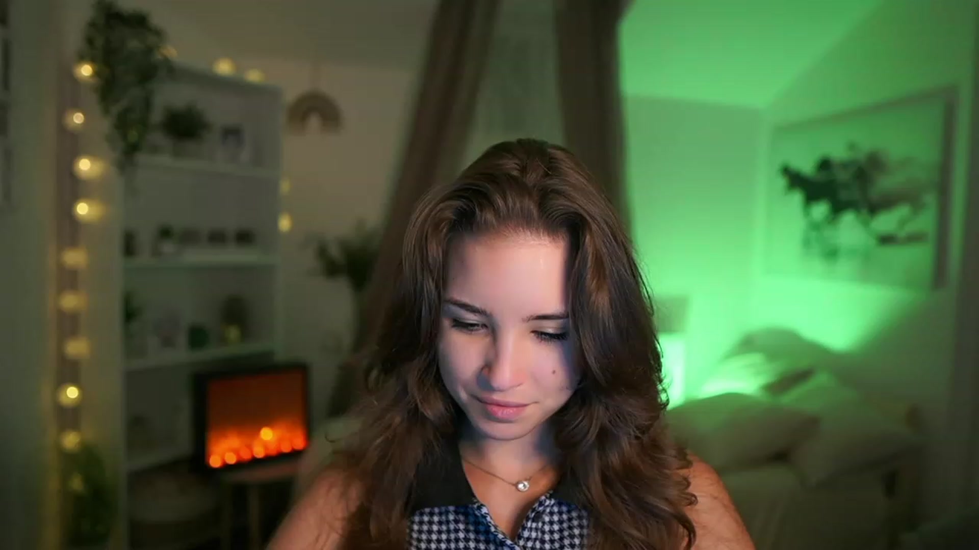Gallery image thumbnail from Shy_jane's myfreecams stream on, 09/24/2023, 16:57 image 8 of 20