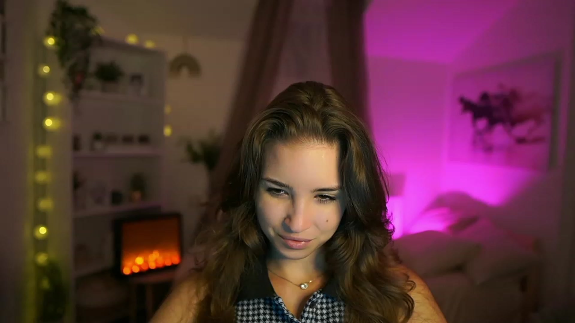 Gallery image thumbnail from Shy_jane's myfreecams stream on, 09/24/2023, 16:57 image 5 of 20
