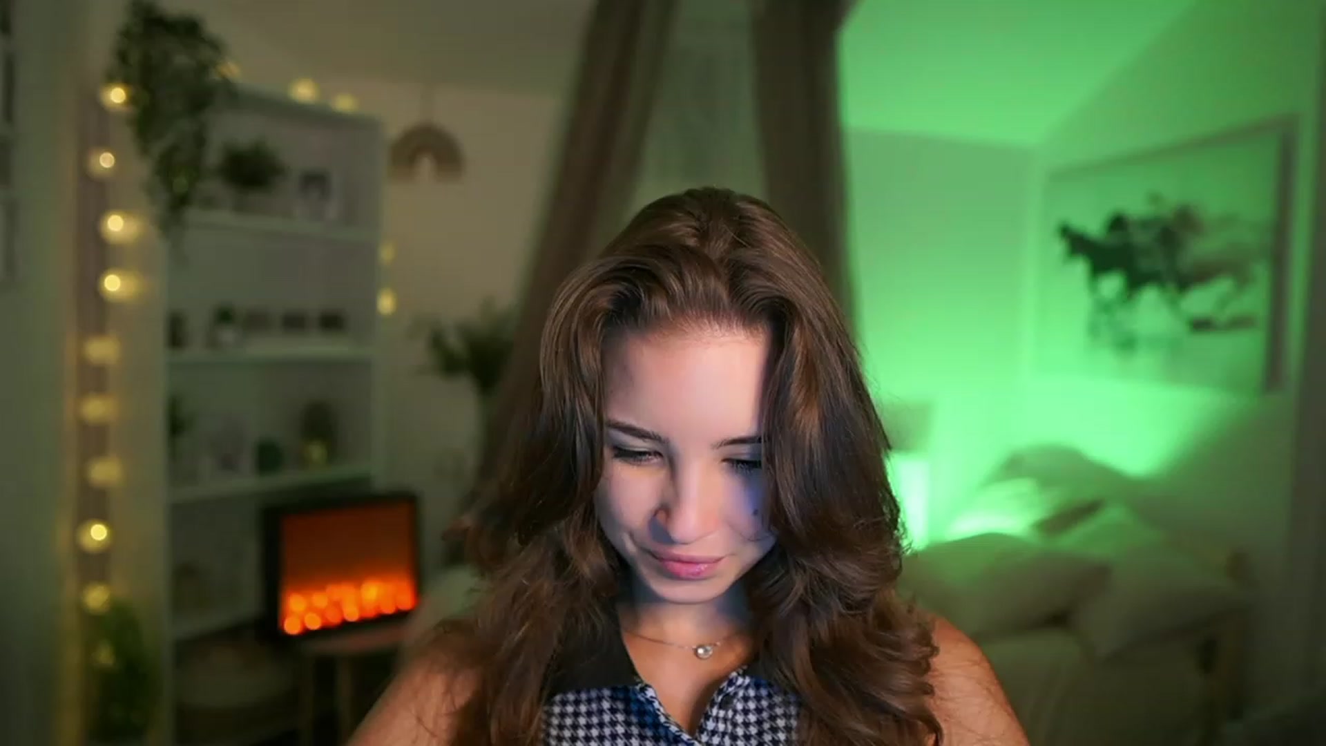 Gallery image thumbnail from Shy_jane's myfreecams stream on, 09/24/2023, 16:57 image 18 of 20