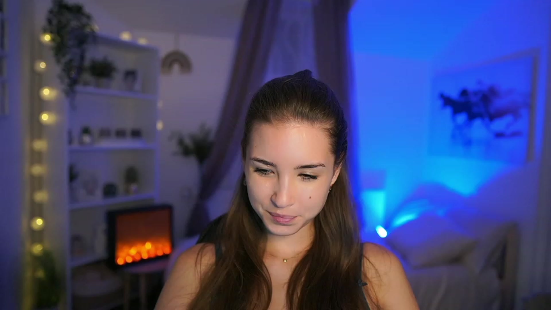 Gallery image thumbnail from Shy_jane's myfreecams stream on, 09/28/2023, 16:11 image 3 of 20