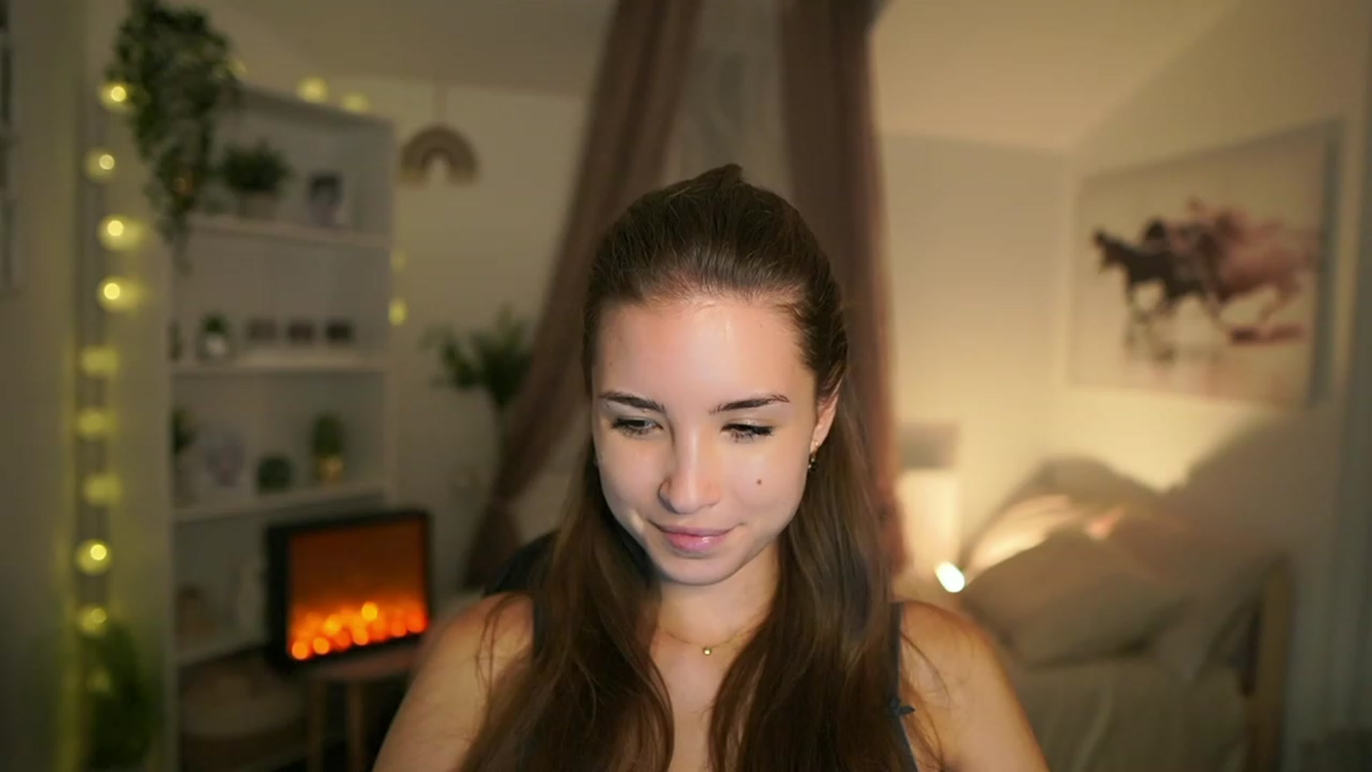 Gallery image thumbnail from Shy_jane's myfreecams stream on, 09/28/2023, 16:11 image 2 of 20