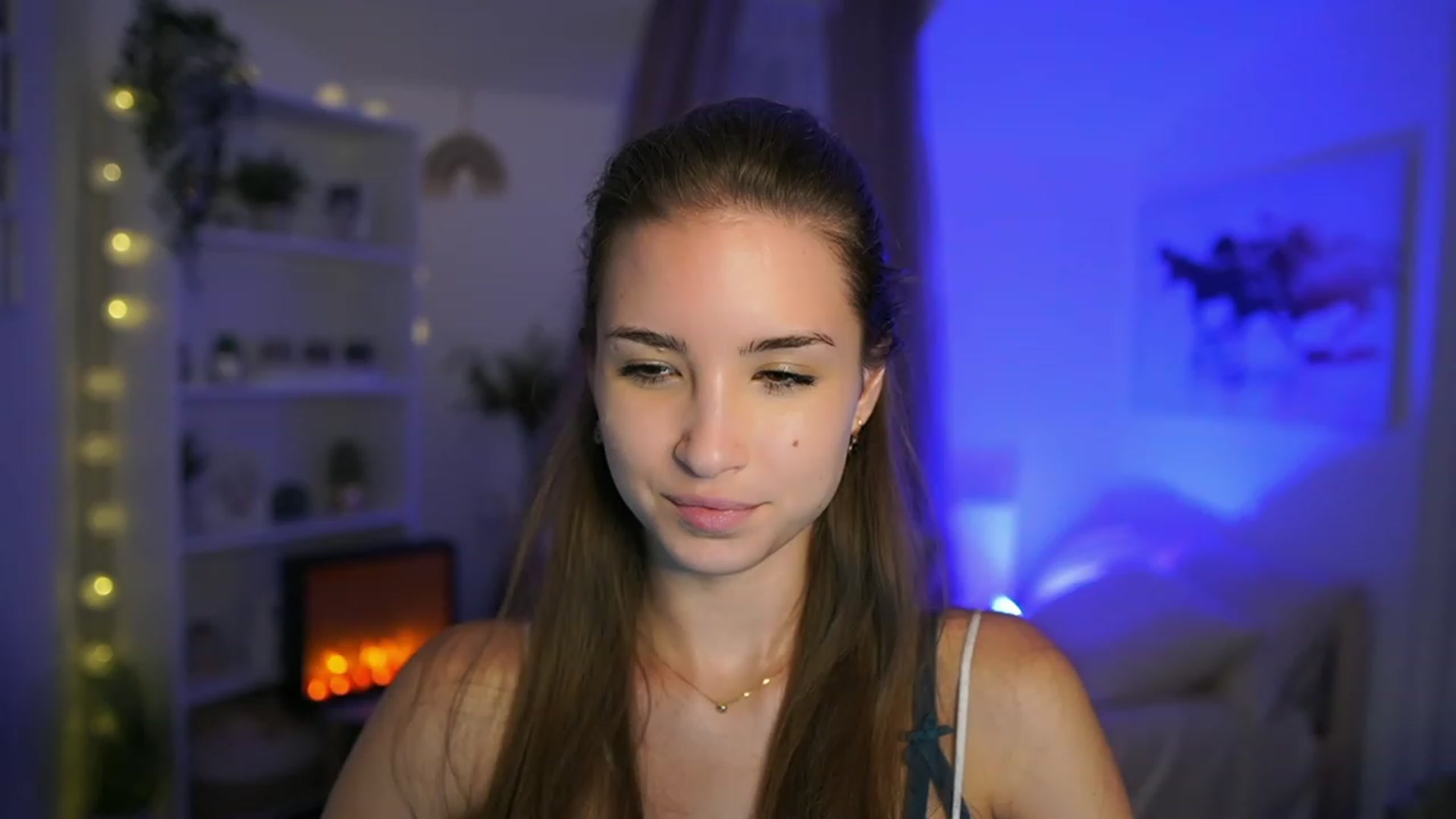 Gallery image thumbnail from Shy_jane's myfreecams stream on, 09/28/2023, 17:13 image 5 of 20