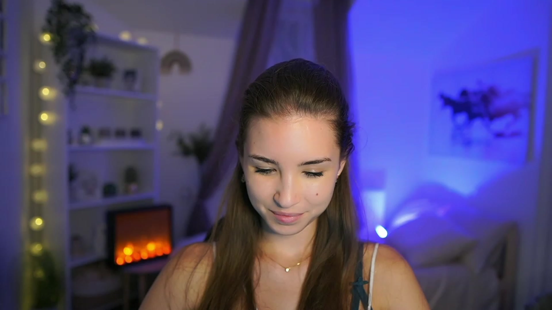 Gallery image thumbnail from Shy_jane's myfreecams stream on, 09/28/2023, 17:13 image 15 of 20