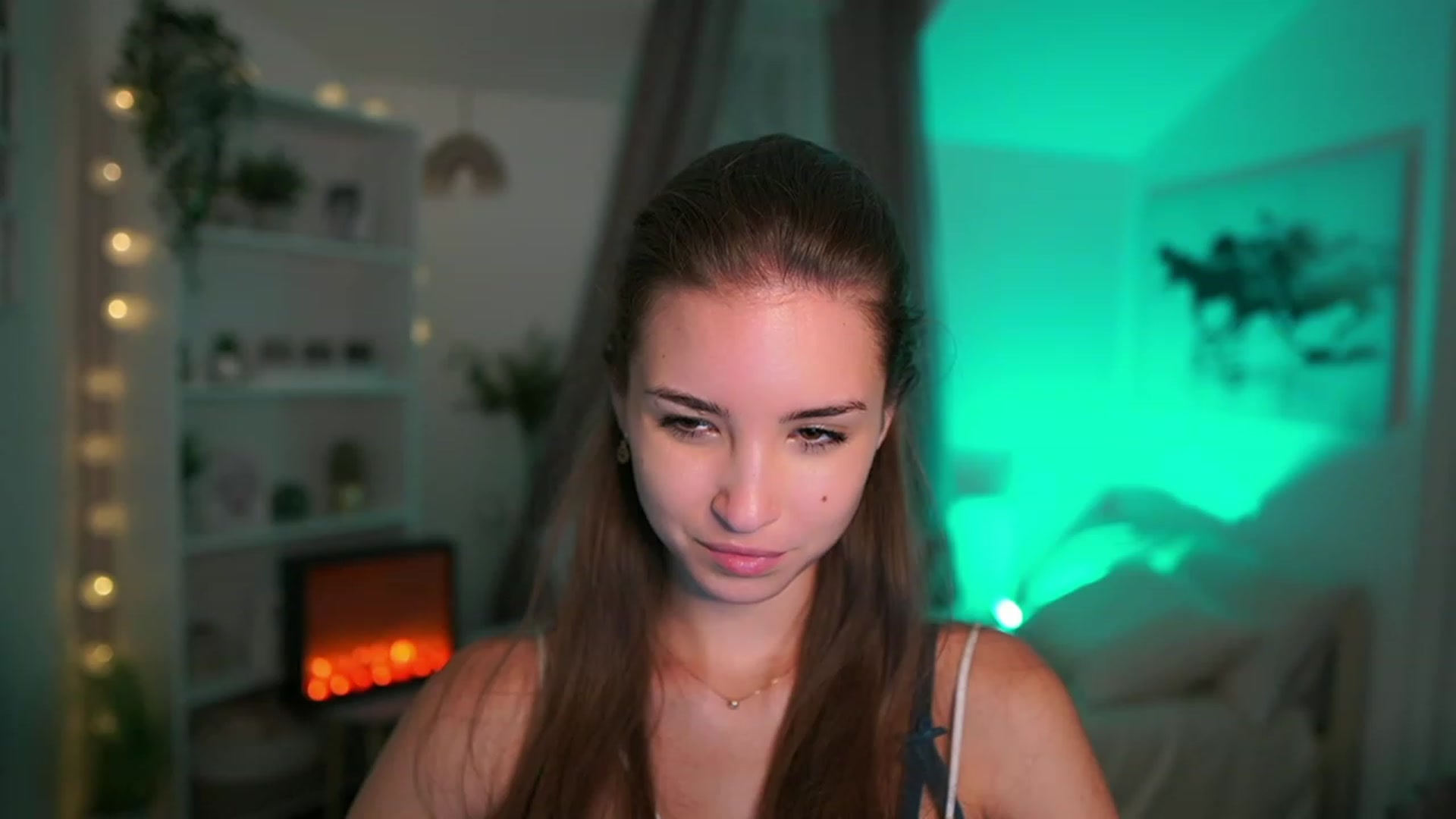 Gallery image thumbnail from Shy_jane's myfreecams stream on, 09/28/2023, 17:13 image 4 of 20