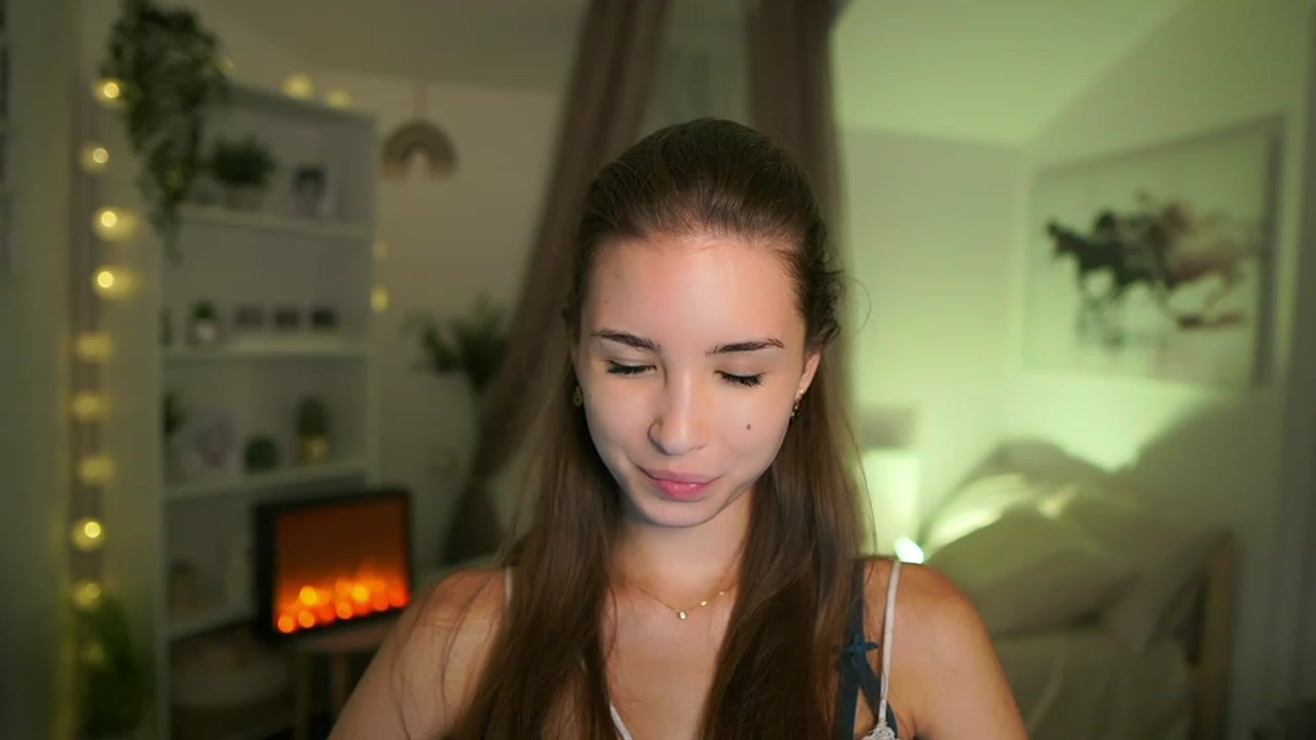 Gallery image thumbnail from Shy_jane's myfreecams stream on, 09/28/2023, 17:13 image 20 of 20