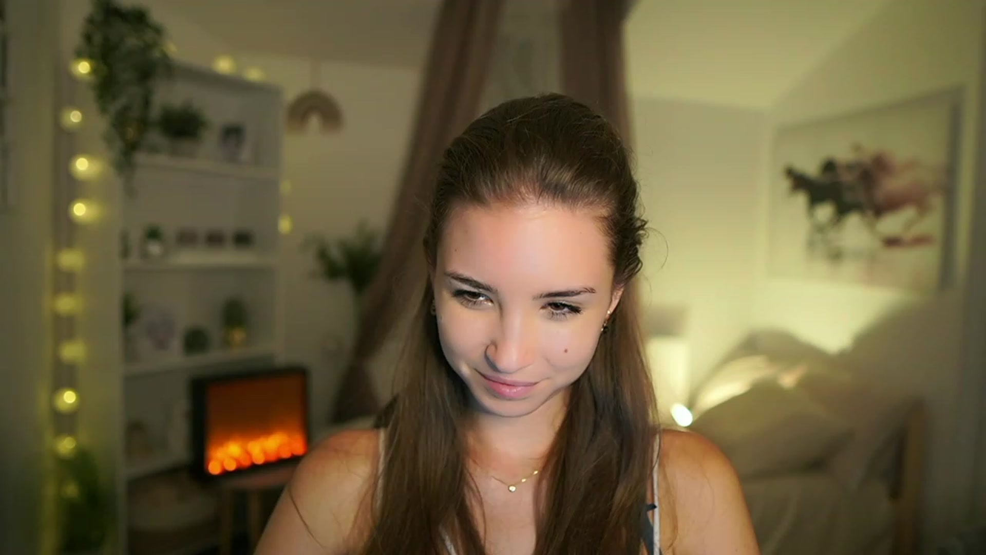 Gallery image thumbnail from Shy_jane's myfreecams stream on, 09/28/2023, 17:42 image 14 of 20