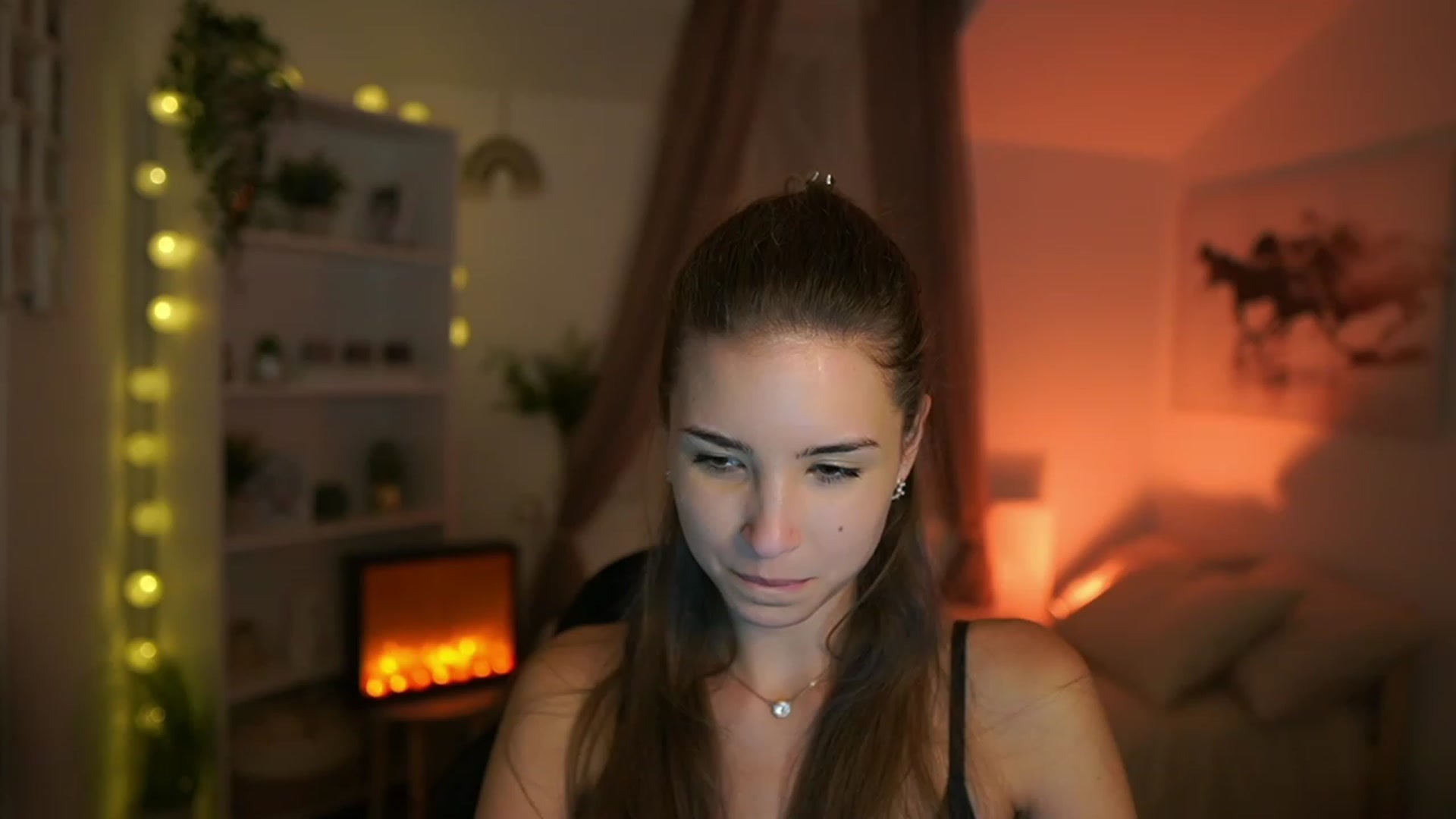 Gallery image thumbnail from Shy_jane's myfreecams stream on, 10/03/2023, 15:01 image 18 of 20