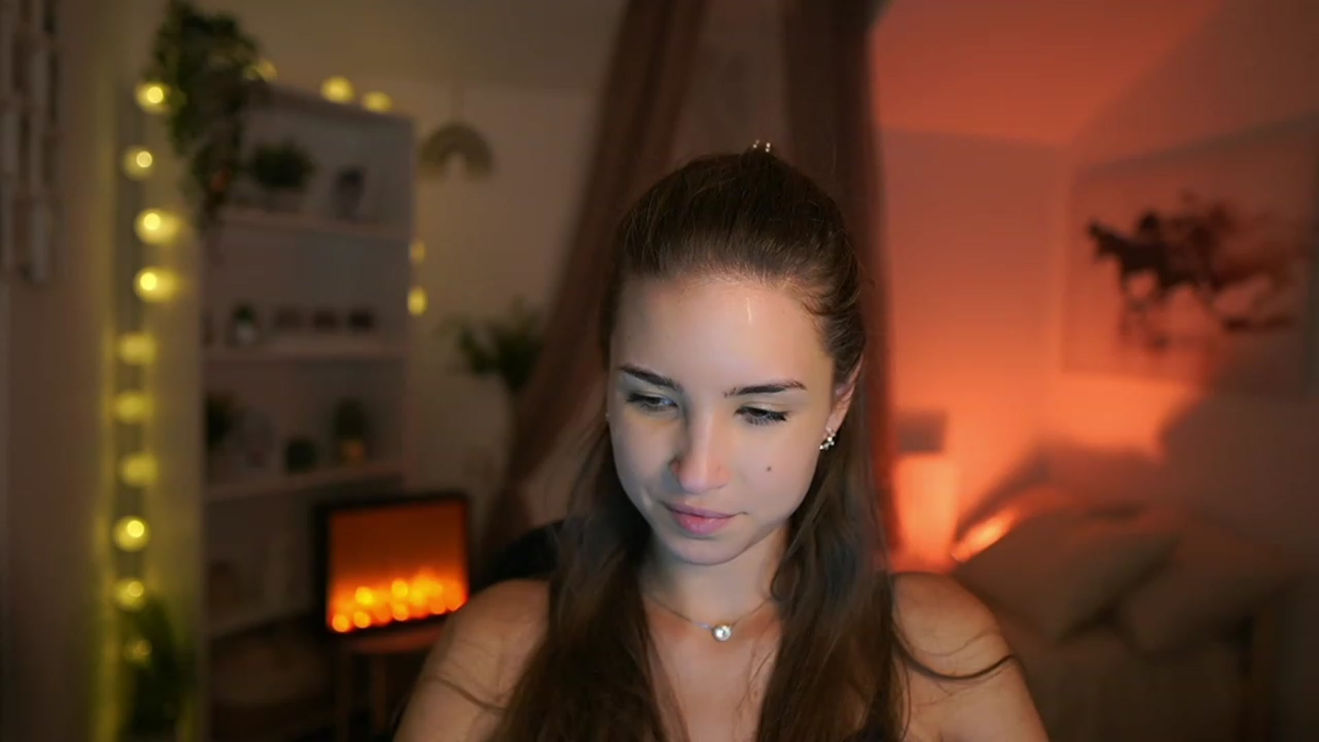 Gallery image thumbnail from Shy_jane's myfreecams stream on, 10/03/2023, 15:38 image 16 of 20
