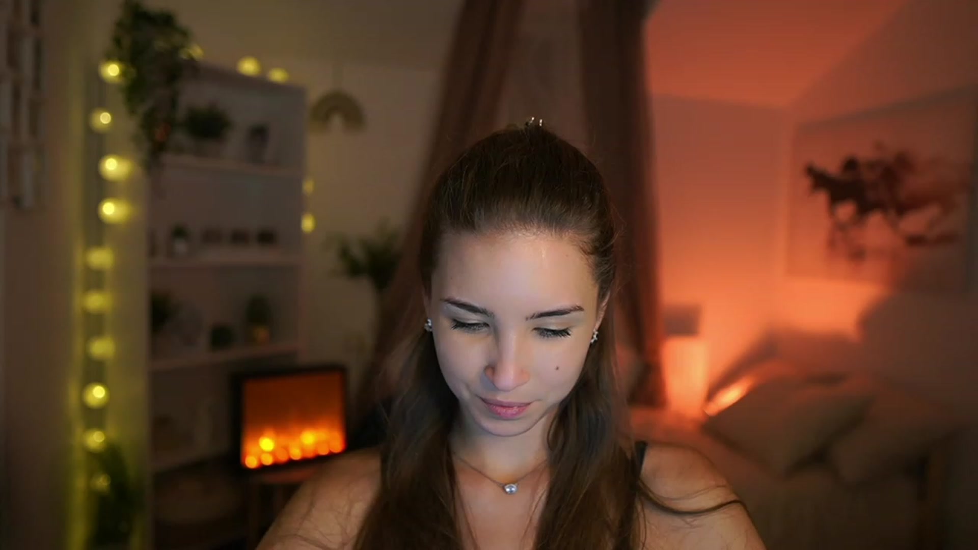Gallery image thumbnail from Shy_jane's myfreecams stream on, 10/03/2023, 15:38 image 10 of 20