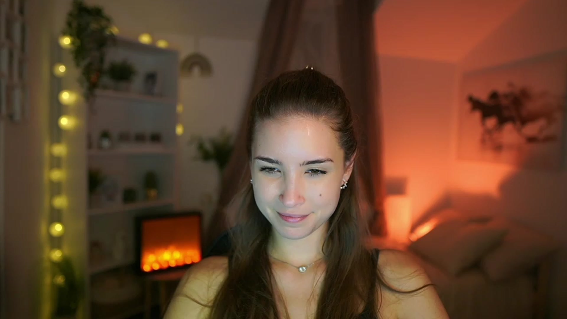 Gallery image thumbnail from Shy_jane's myfreecams stream on, 10/03/2023, 15:38 image 18 of 20