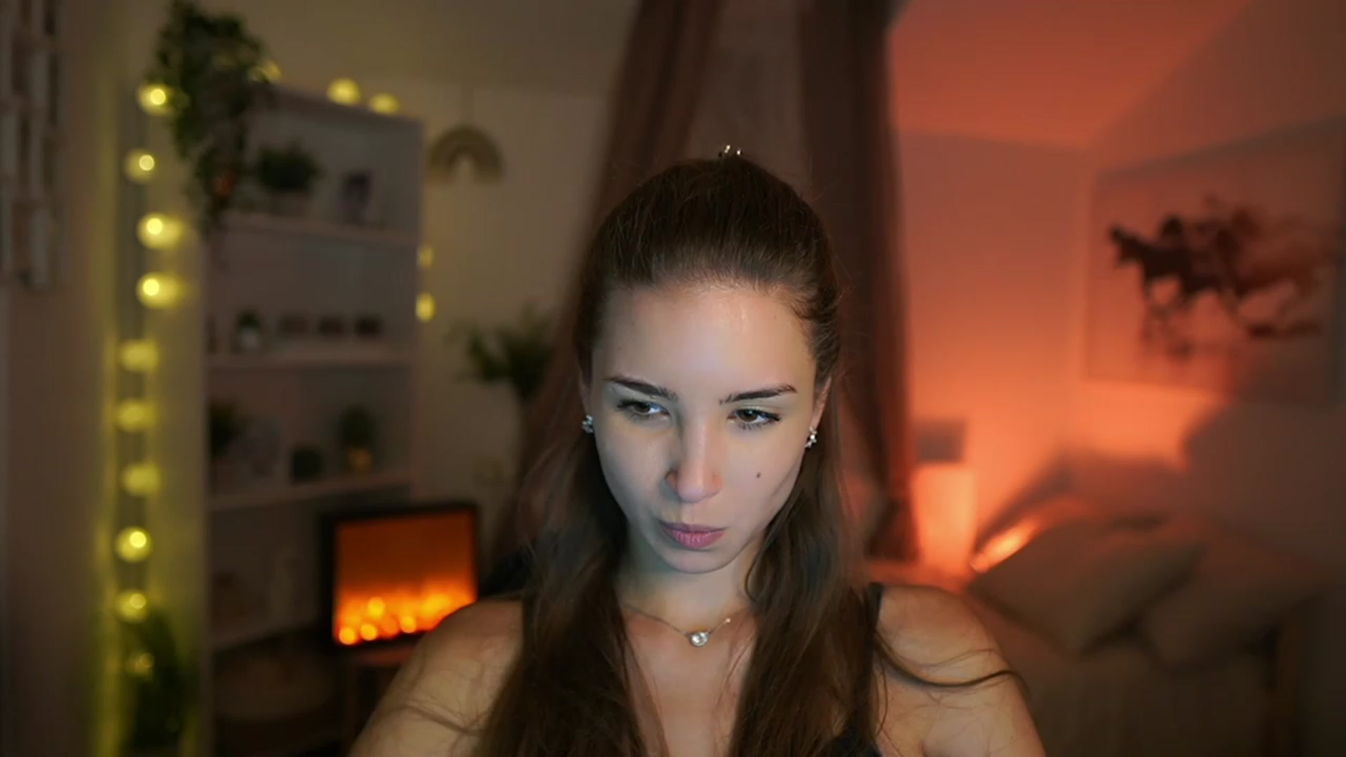 Gallery image thumbnail from Shy_jane's myfreecams stream on, 10/03/2023, 15:38 image 13 of 20