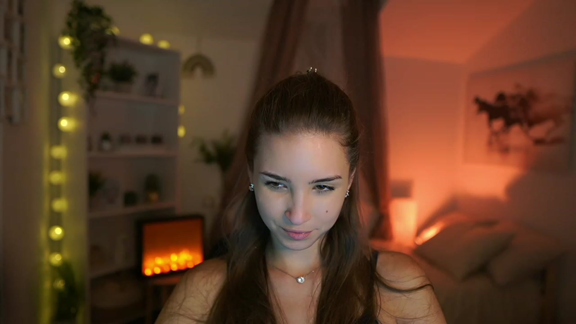 Gallery image thumbnail from Shy_jane's myfreecams stream on, 10/03/2023, 15:38 image 4 of 20