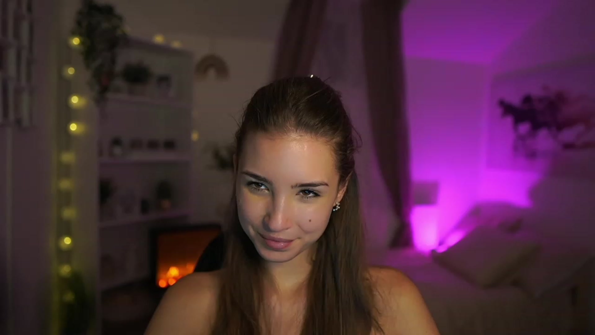 Gallery image thumbnail from Shy_jane's myfreecams stream on, 10/08/2023, 13:05 image 20 of 20