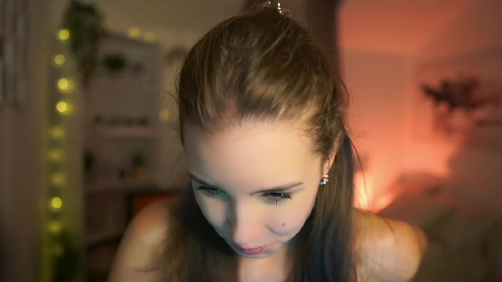 Gallery image thumbnail from Shy_jane's myfreecams stream on, 10/08/2023, 13:05 image 7 of 20