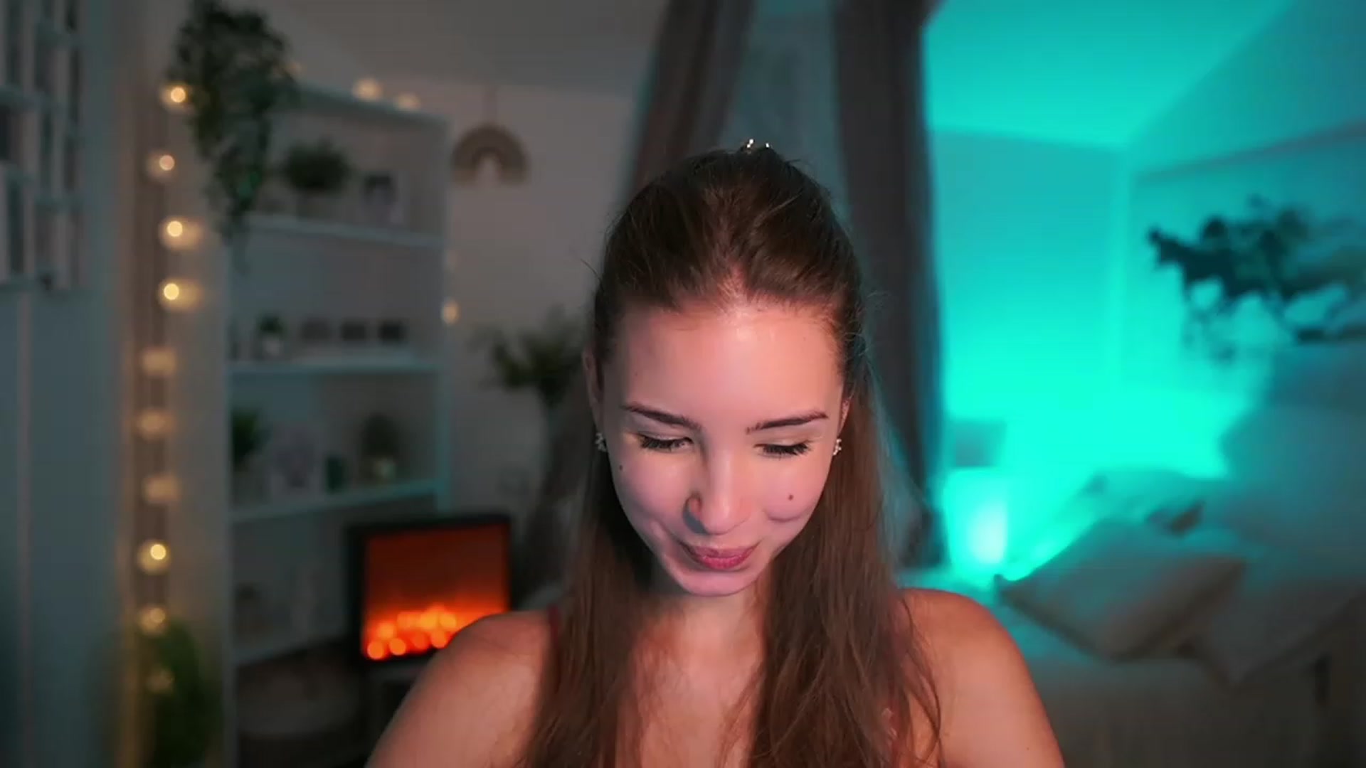 Gallery image thumbnail from Shy_jane's myfreecams stream on, 10/08/2023, 13:05 image 1 of 20