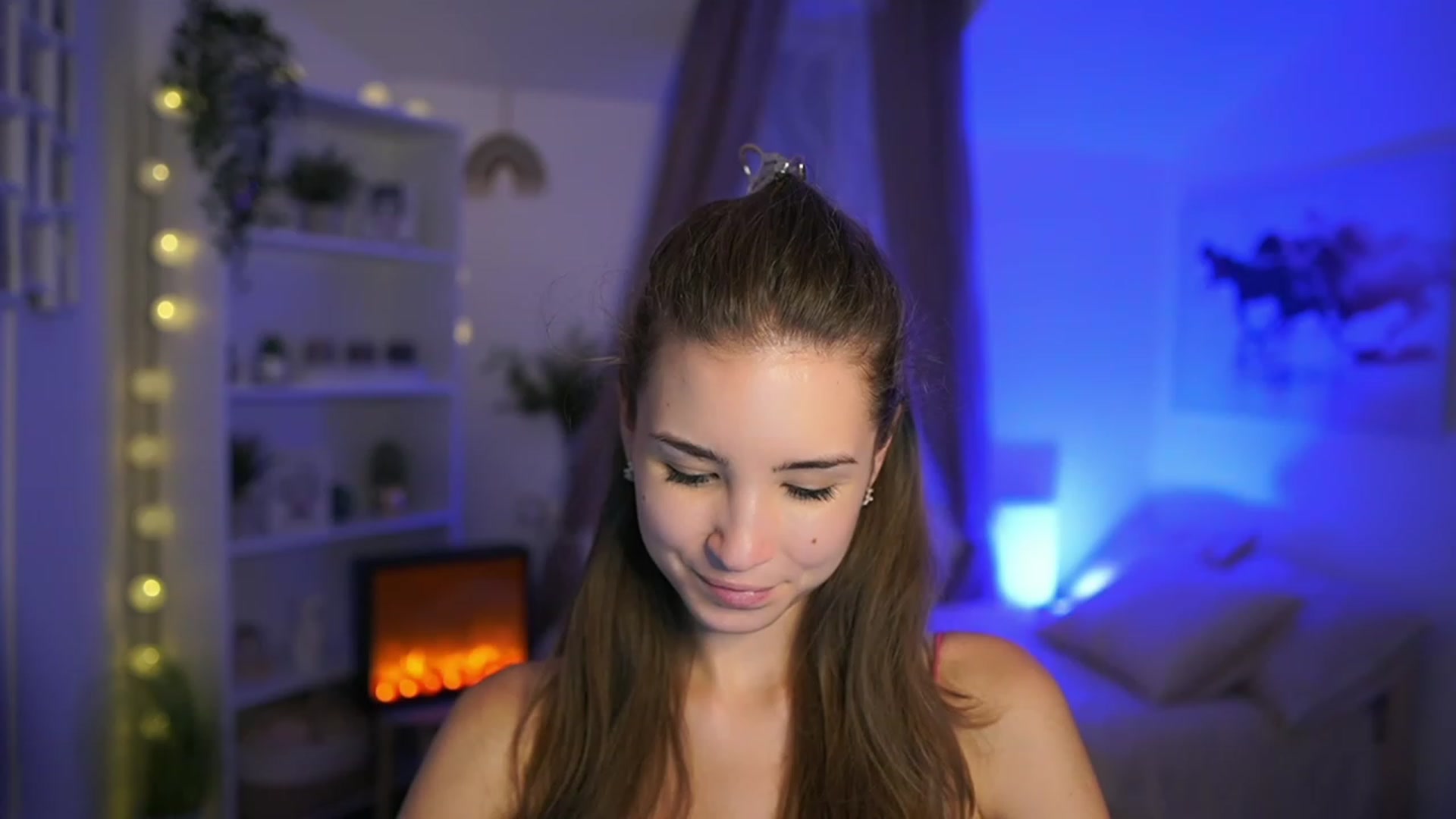 Gallery image thumbnail from Shy_jane's myfreecams stream on, 10/08/2023, 15:46 image 4 of 20