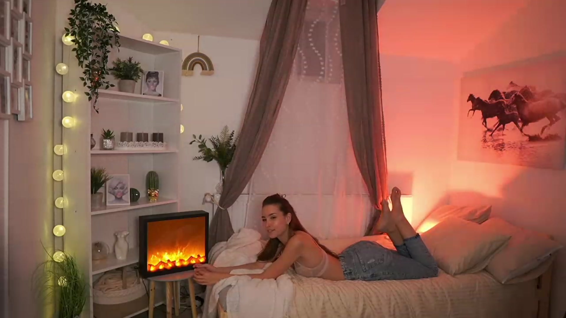 Gallery image thumbnail from Shy_jane's myfreecams stream on, 10/08/2023, 15:46 image 14 of 20