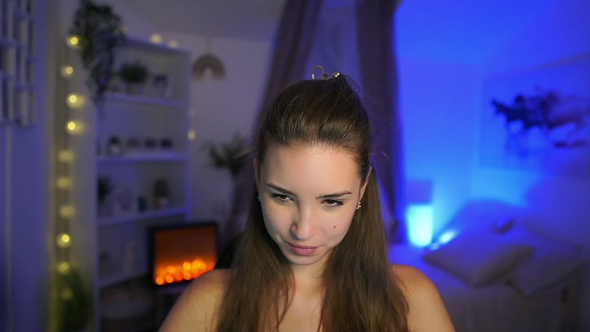 Gallery image thumbnail from Shy_jane's myfreecams stream on, 10/08/2023, 16:53 image 8 of 20