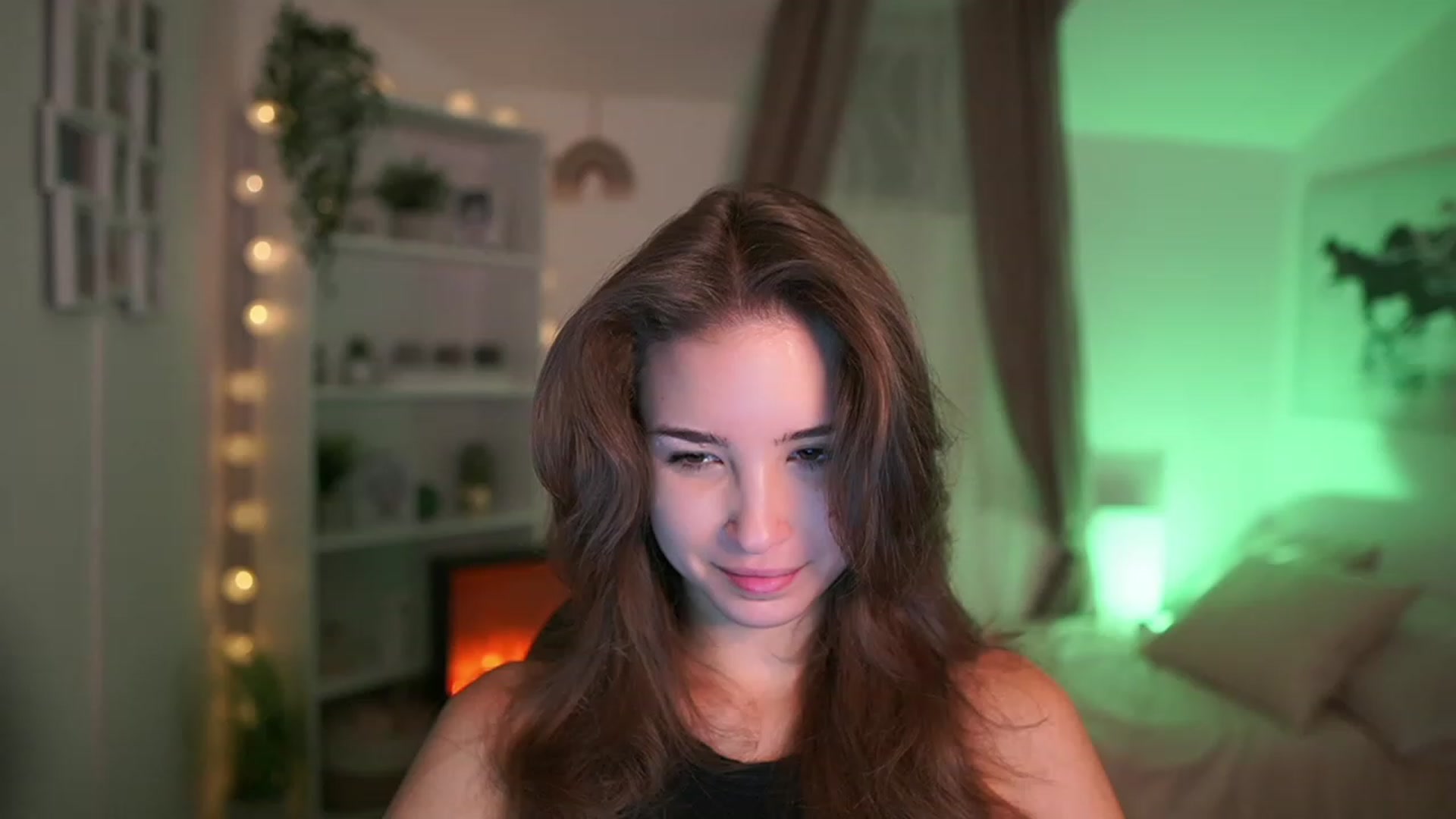 Gallery image thumbnail from Shy_jane's myfreecams stream on, 10/10/2023, 08:48 image 13 of 20