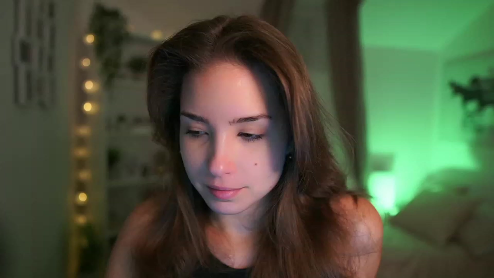 Gallery image thumbnail from Shy_jane's myfreecams stream on, 10/10/2023, 08:48 image 3 of 20