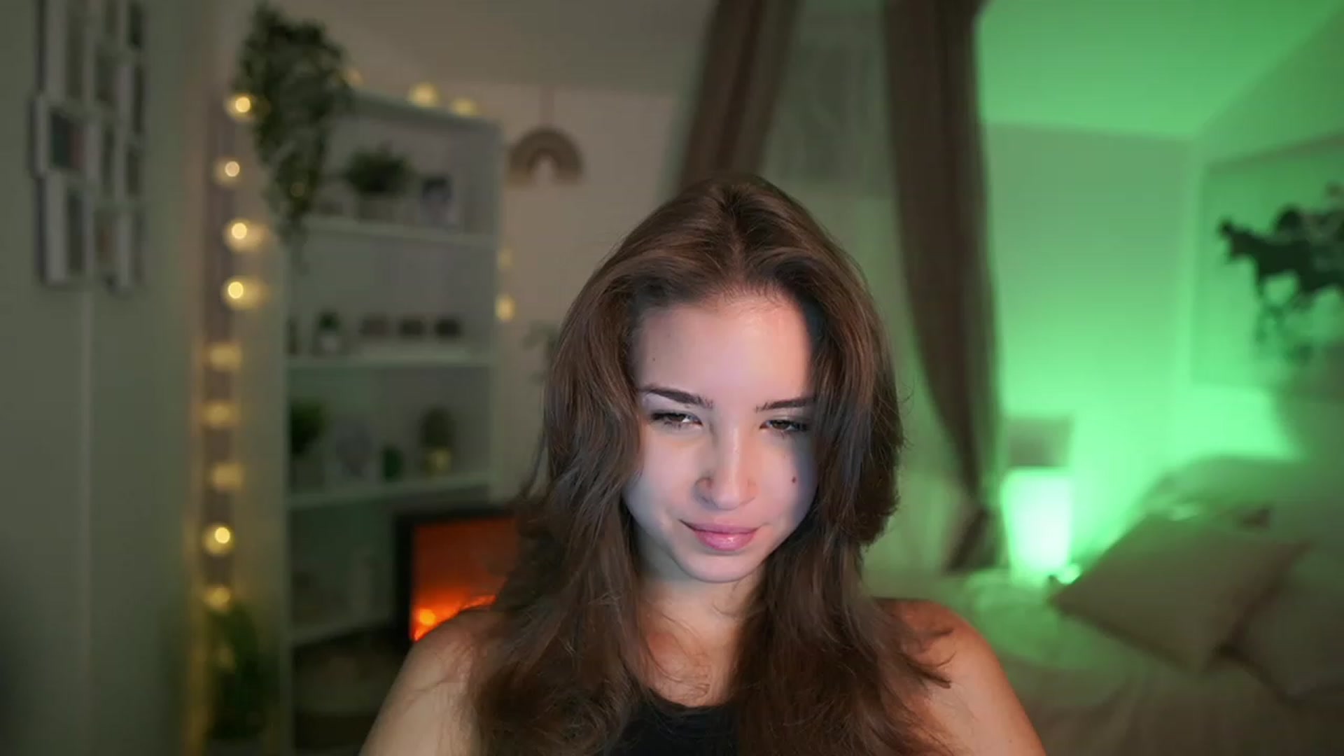 Gallery image thumbnail from Shy_jane's myfreecams stream on, 10/10/2023, 08:48 image 17 of 20