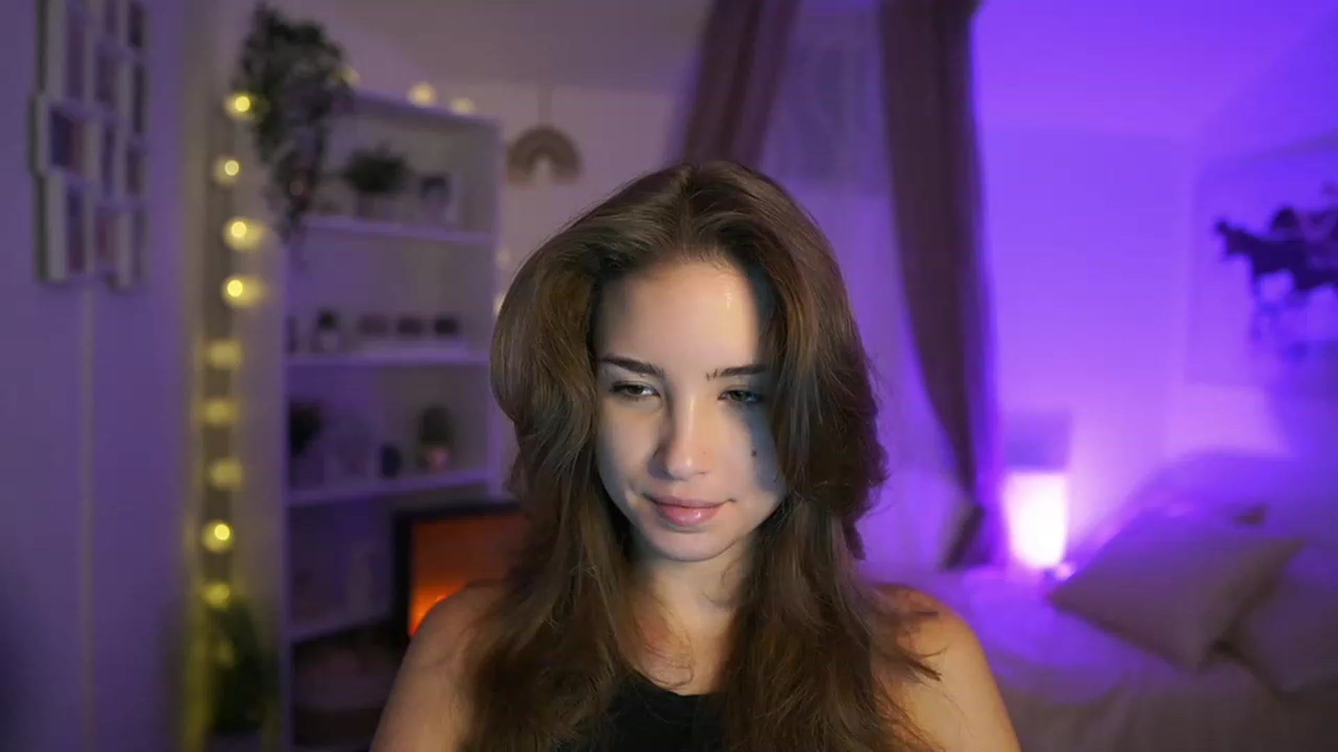 Gallery image thumbnail from Shy_jane's myfreecams stream on, 10/10/2023, 08:48 image 16 of 20