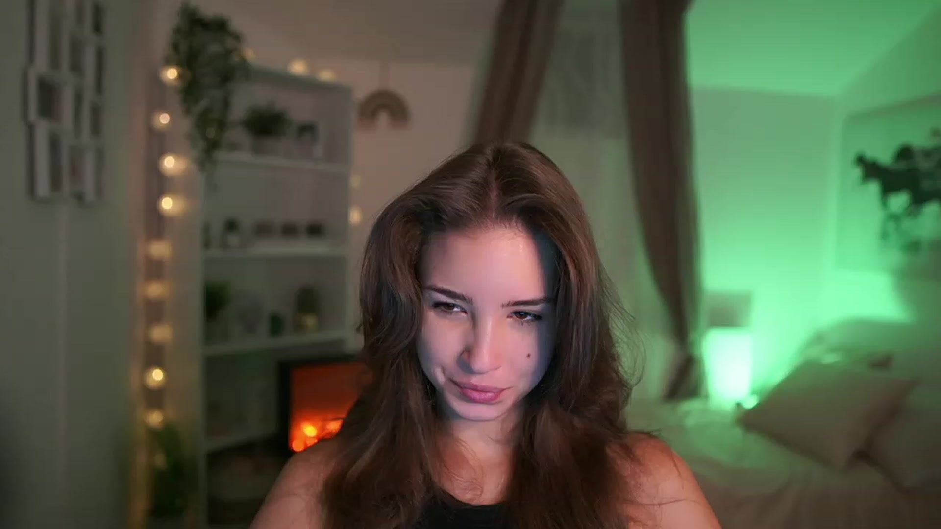 Gallery image thumbnail from Shy_jane's myfreecams stream on, 10/10/2023, 08:48 image 7 of 20