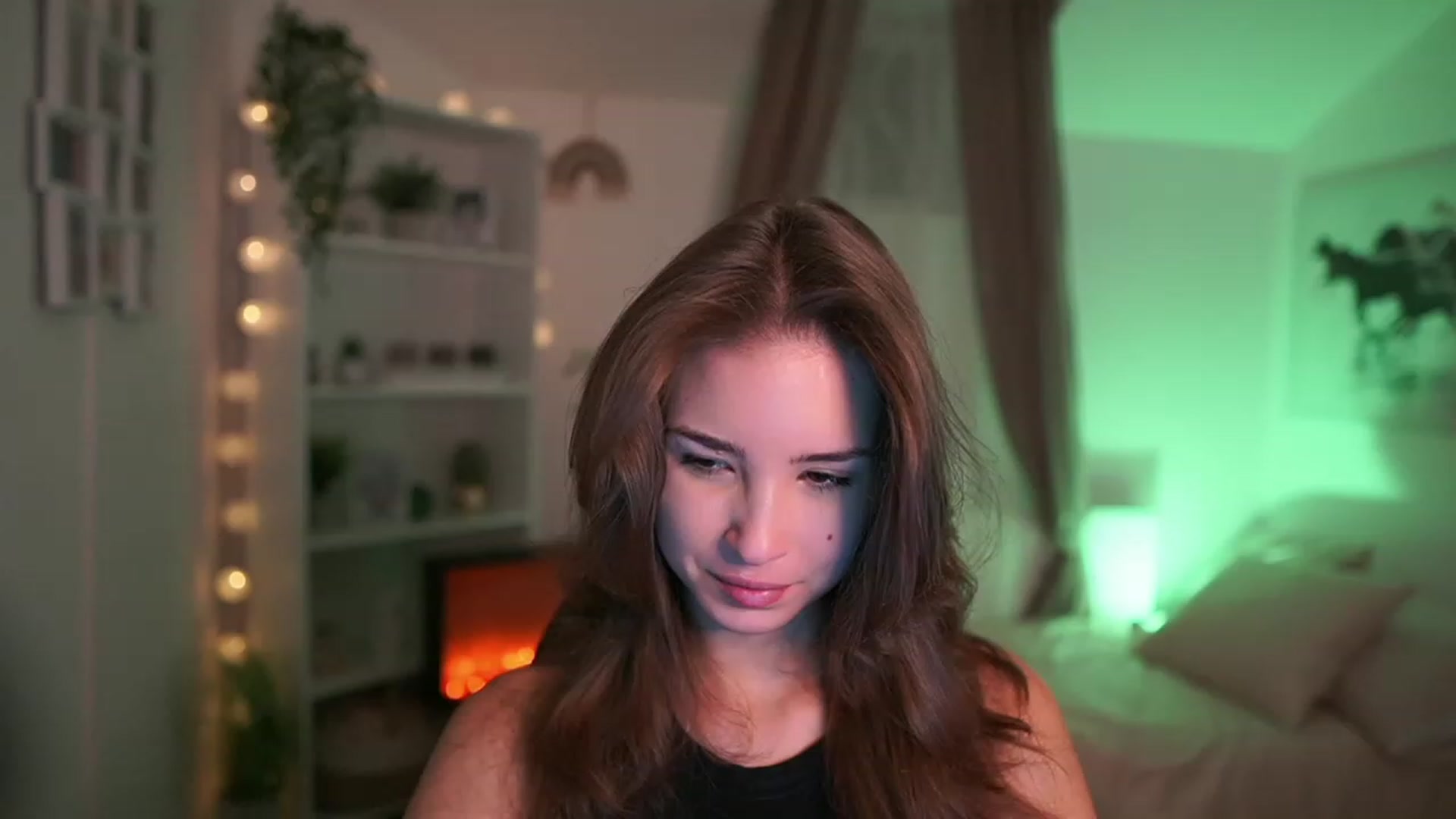 Gallery image thumbnail from Shy_jane's myfreecams stream on, 10/10/2023, 08:48 image 1 of 20
