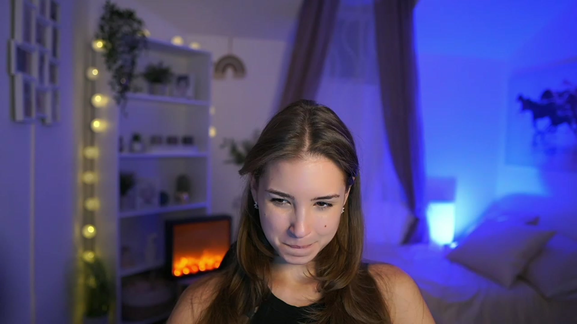 Gallery image thumbnail from Shy_jane's myfreecams stream on, 10/10/2023, 14:11 image 5 of 20