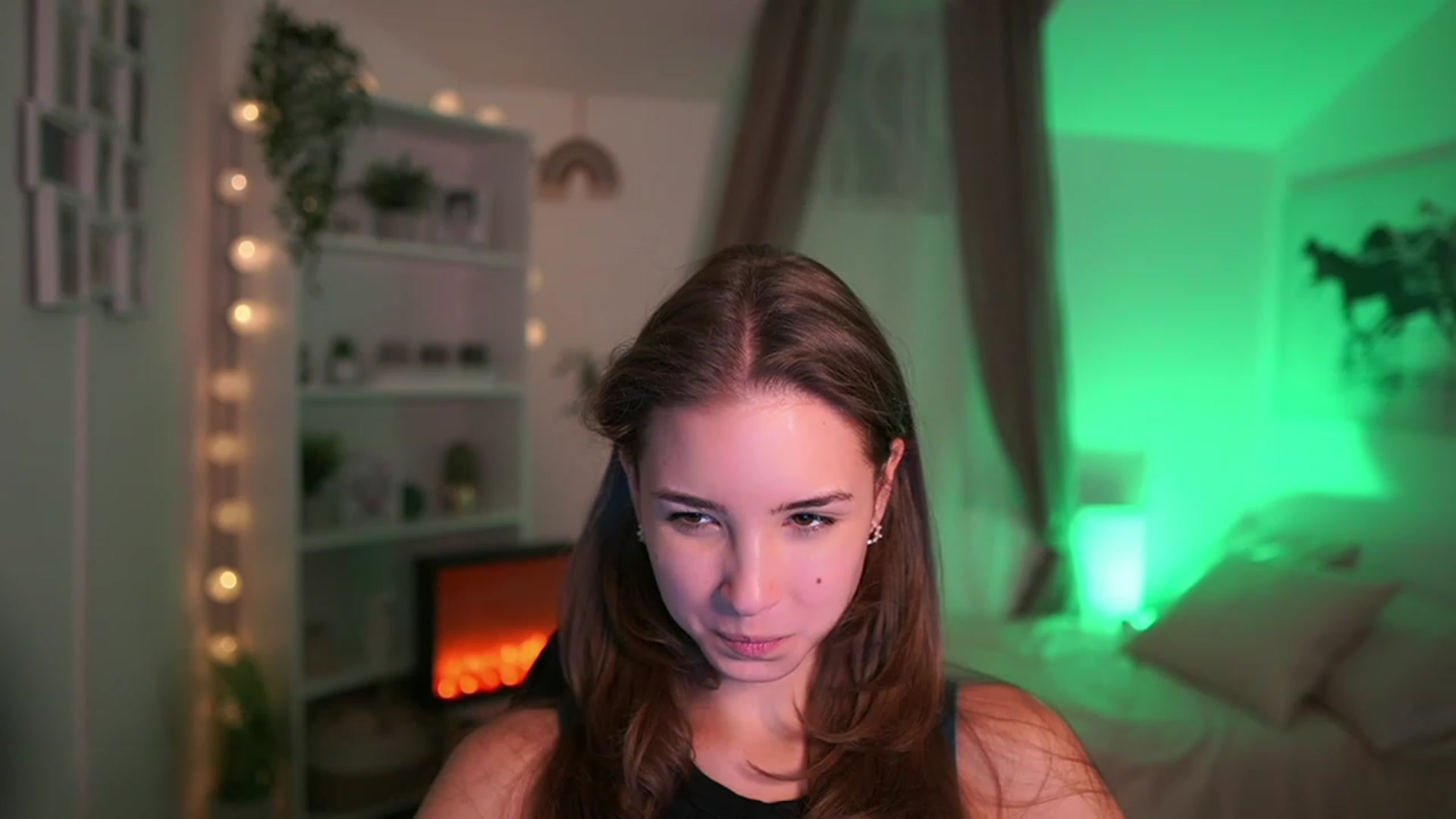 Gallery image thumbnail from Shy_jane's myfreecams stream on, 10/10/2023, 14:11 image 1 of 20