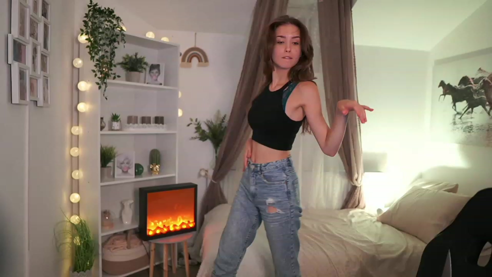 Gallery image thumbnail from Shy_jane's myfreecams stream on, 10/10/2023, 14:11 image 15 of 20