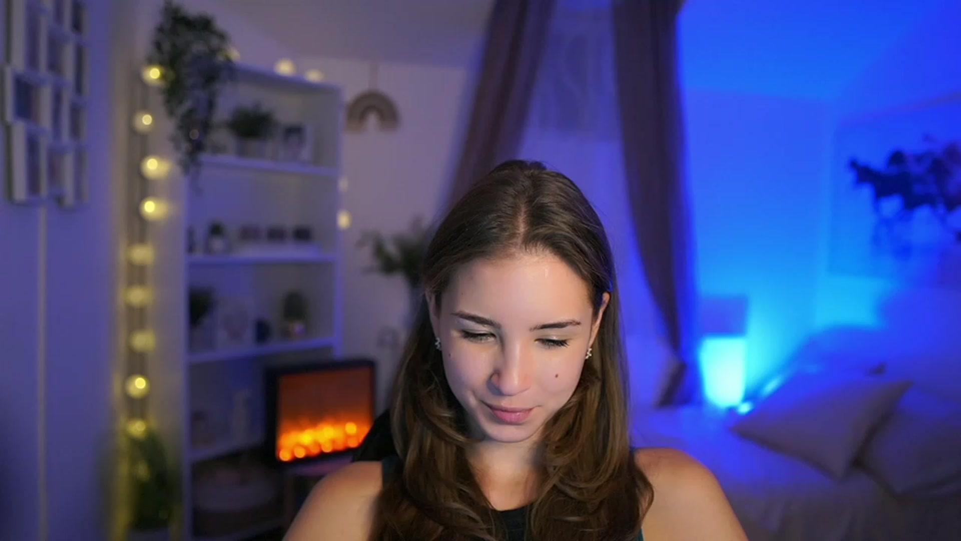 Gallery image thumbnail from Shy_jane's myfreecams stream on, 10/10/2023, 16:17 image 9 of 20