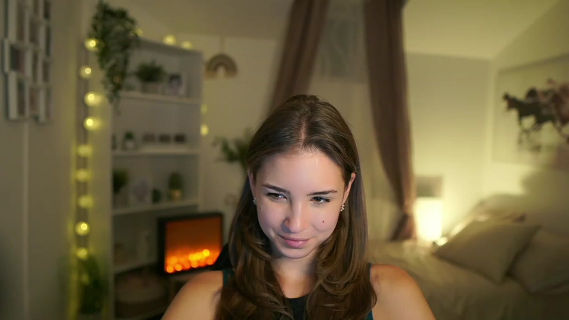 Gallery image thumbnail from Shy_jane's myfreecams stream on, 10/10/2023, 16:17 image 6 of 20