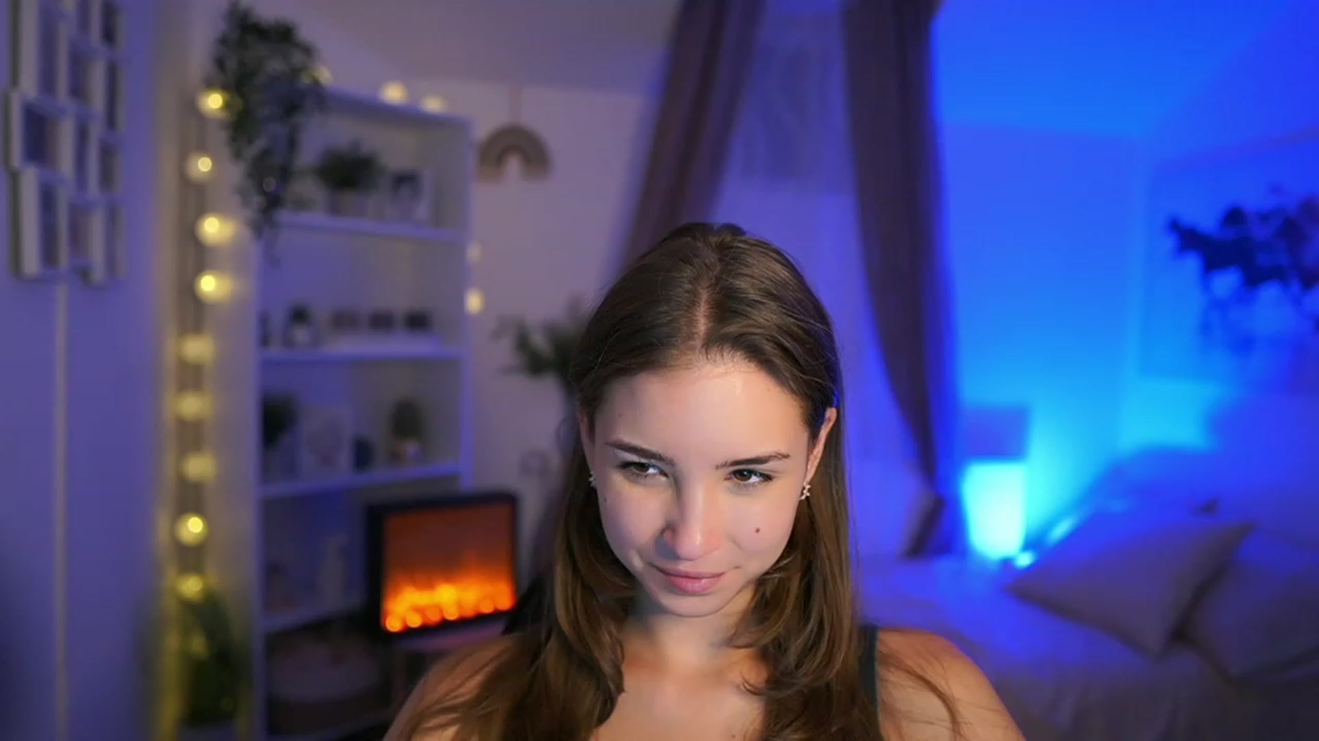 Gallery image thumbnail from Shy_jane's myfreecams stream on, 10/10/2023, 16:17 image 1 of 20