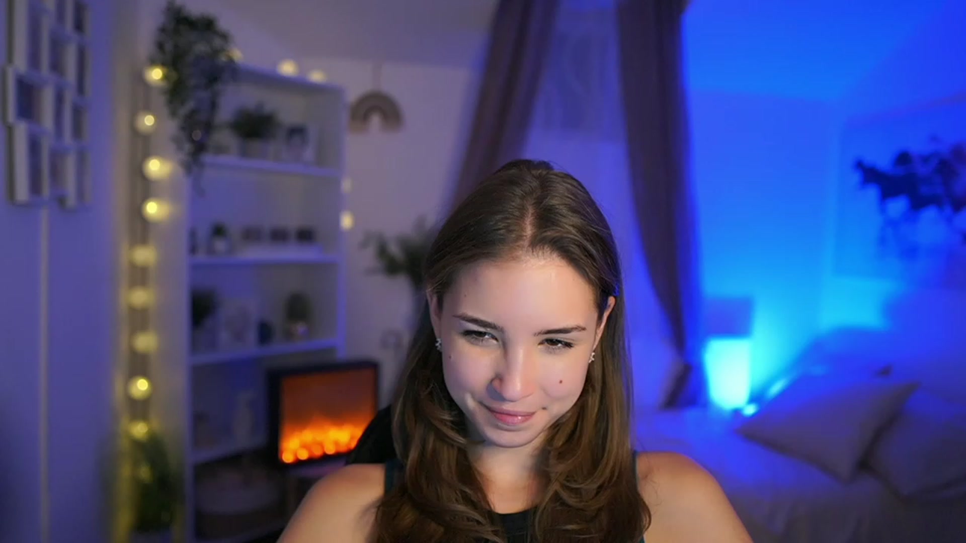 Gallery image thumbnail from Shy_jane's myfreecams stream on, 10/10/2023, 16:17 image 5 of 20