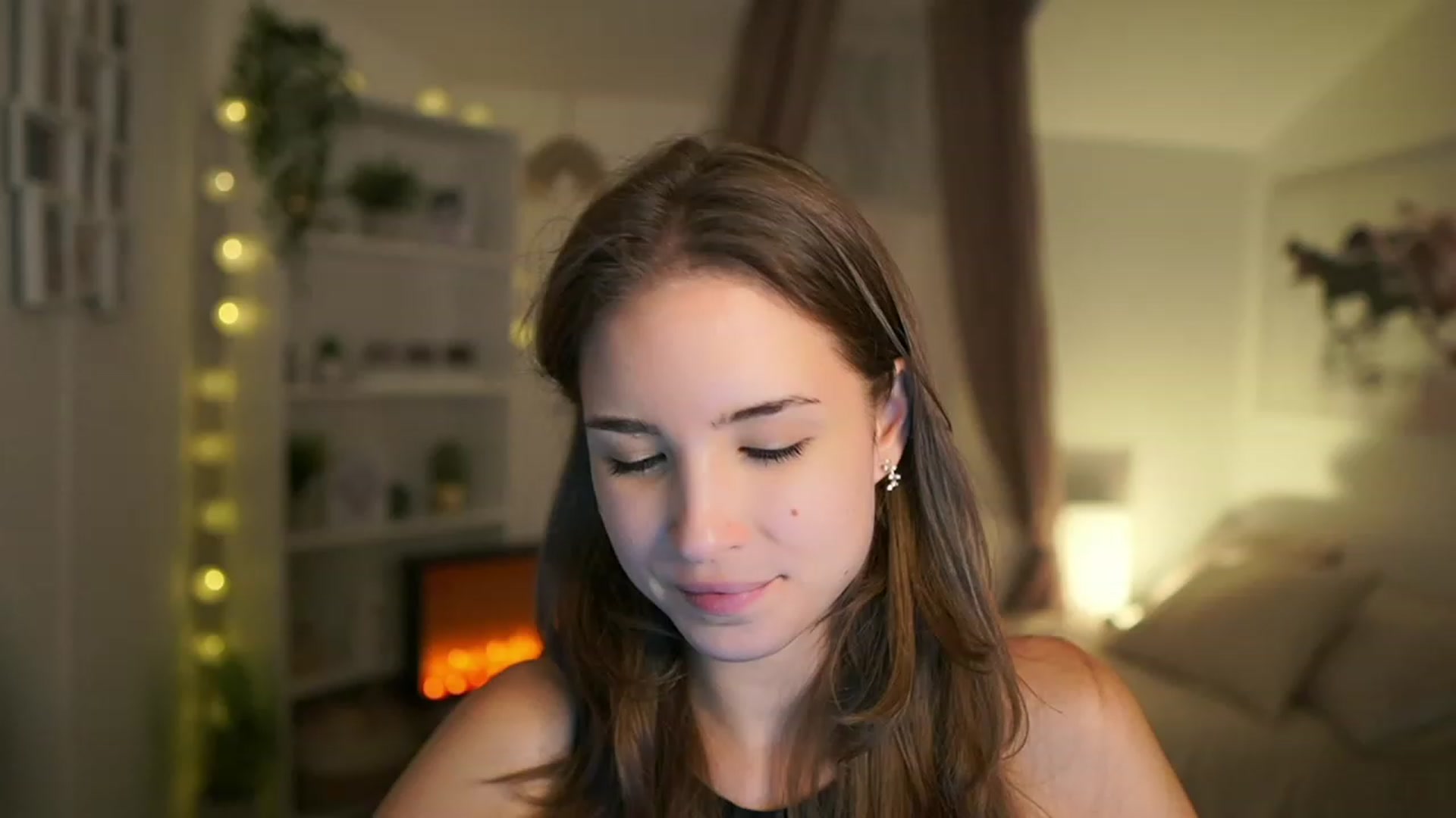 Gallery image thumbnail from Shy_jane's myfreecams stream on, 10/10/2023, 17:37 image 2 of 20