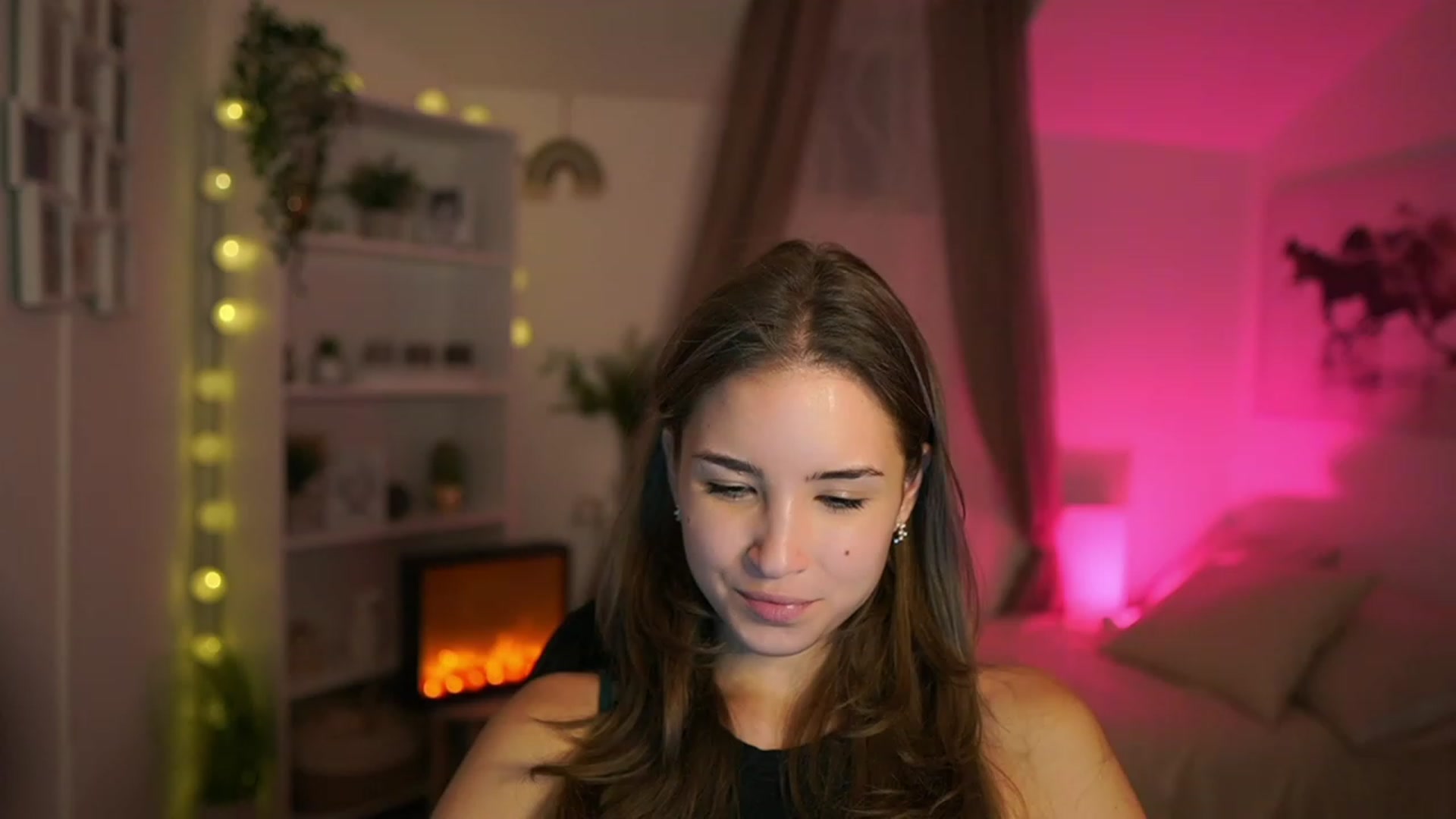 Gallery image thumbnail from Shy_jane's myfreecams stream on, 10/10/2023, 17:37 image 5 of 20
