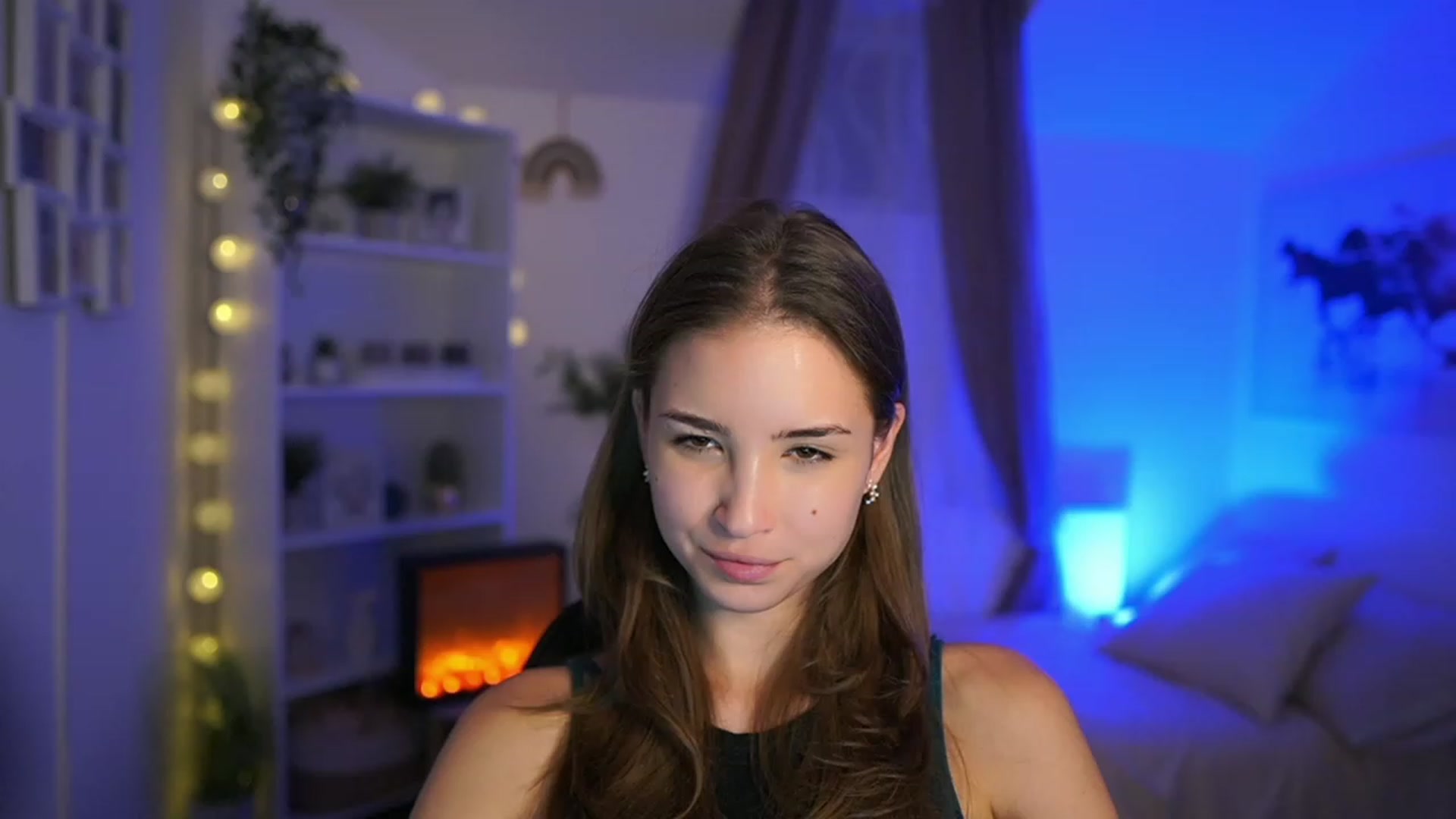 Gallery image thumbnail from Shy_jane's myfreecams stream on, 10/10/2023, 17:37 image 12 of 20