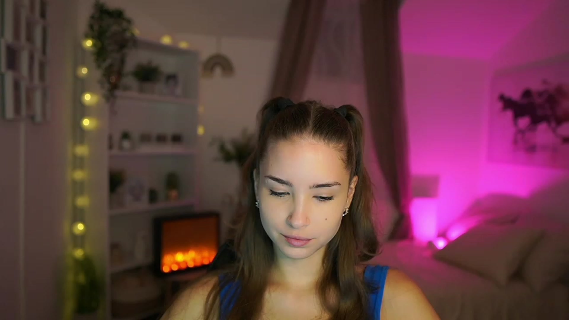 Gallery image thumbnail from Shy_jane's myfreecams stream on, 10/12/2023, 09:06 image 6 of 20