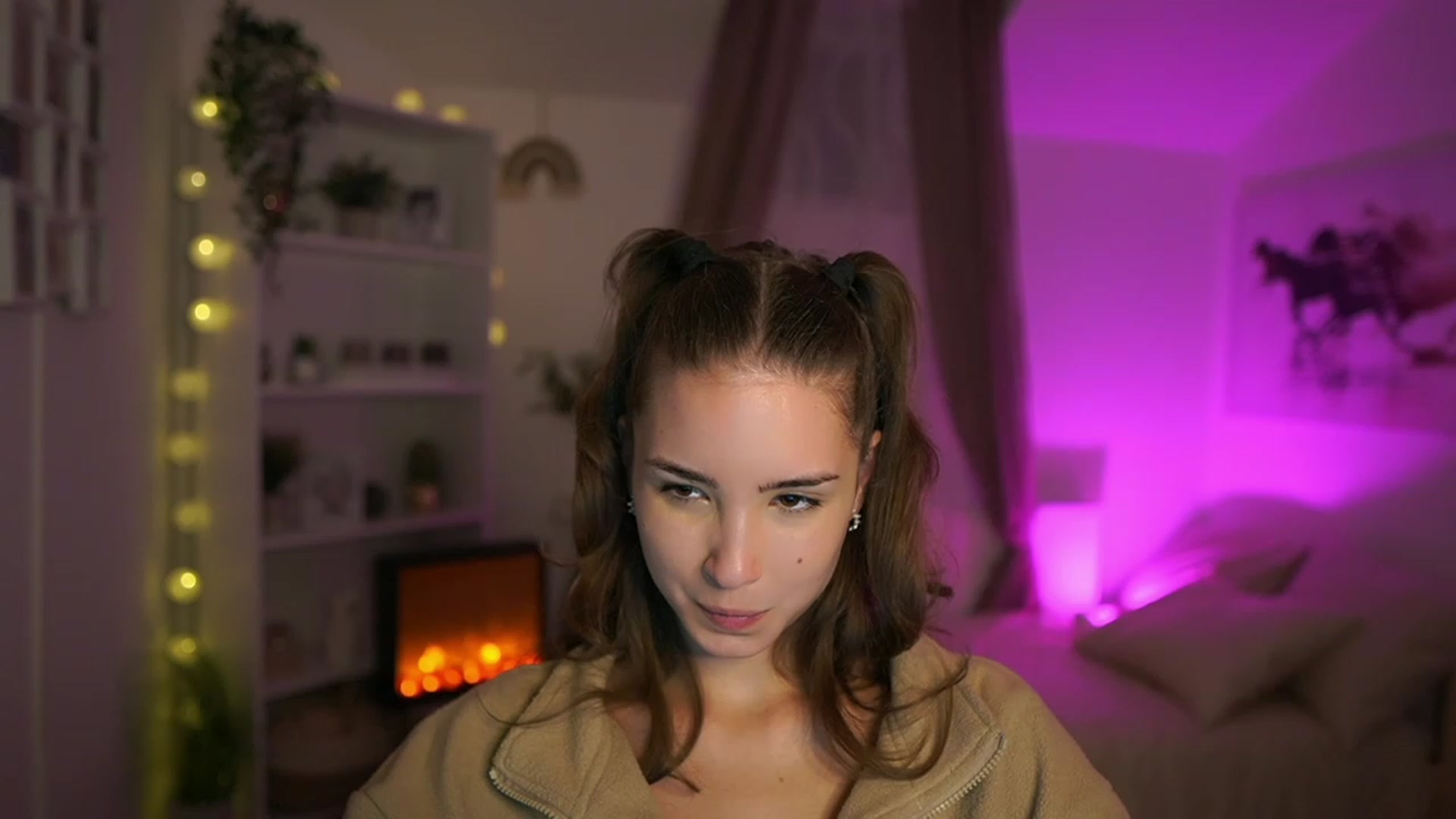 Gallery image thumbnail from Shy_jane's myfreecams stream on, 10/12/2023, 14:21 image 15 of 20