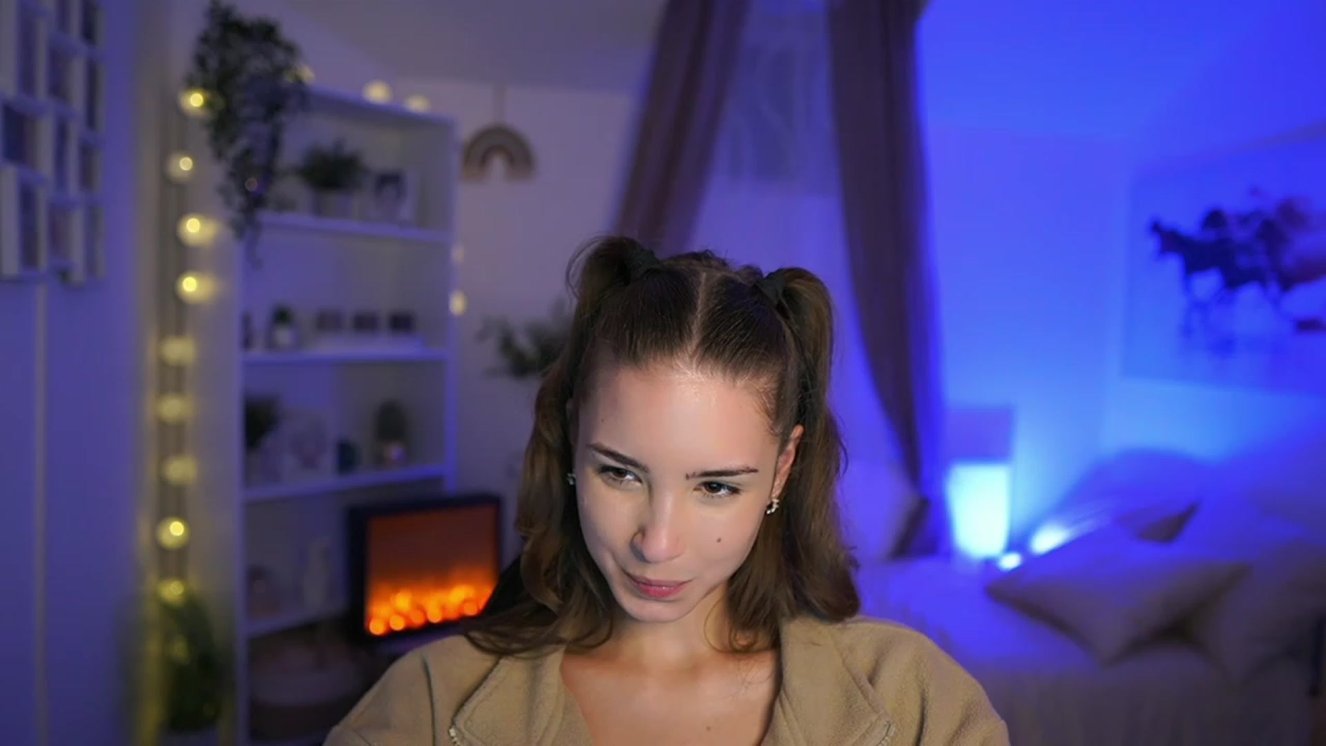 Gallery image thumbnail from Shy_jane's myfreecams stream on, 10/12/2023, 14:21 image 6 of 20