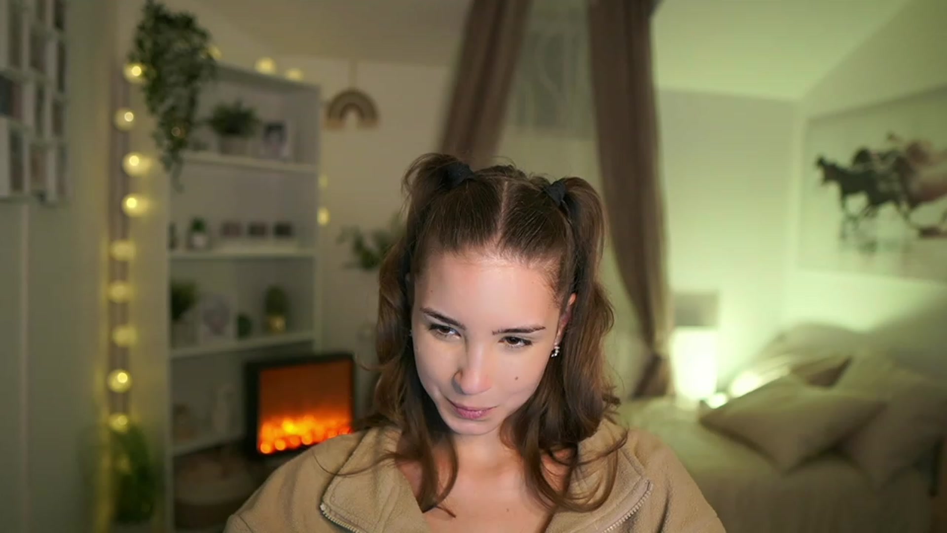 Gallery image thumbnail from Shy_jane's myfreecams stream on, 10/12/2023, 14:21 image 16 of 20
