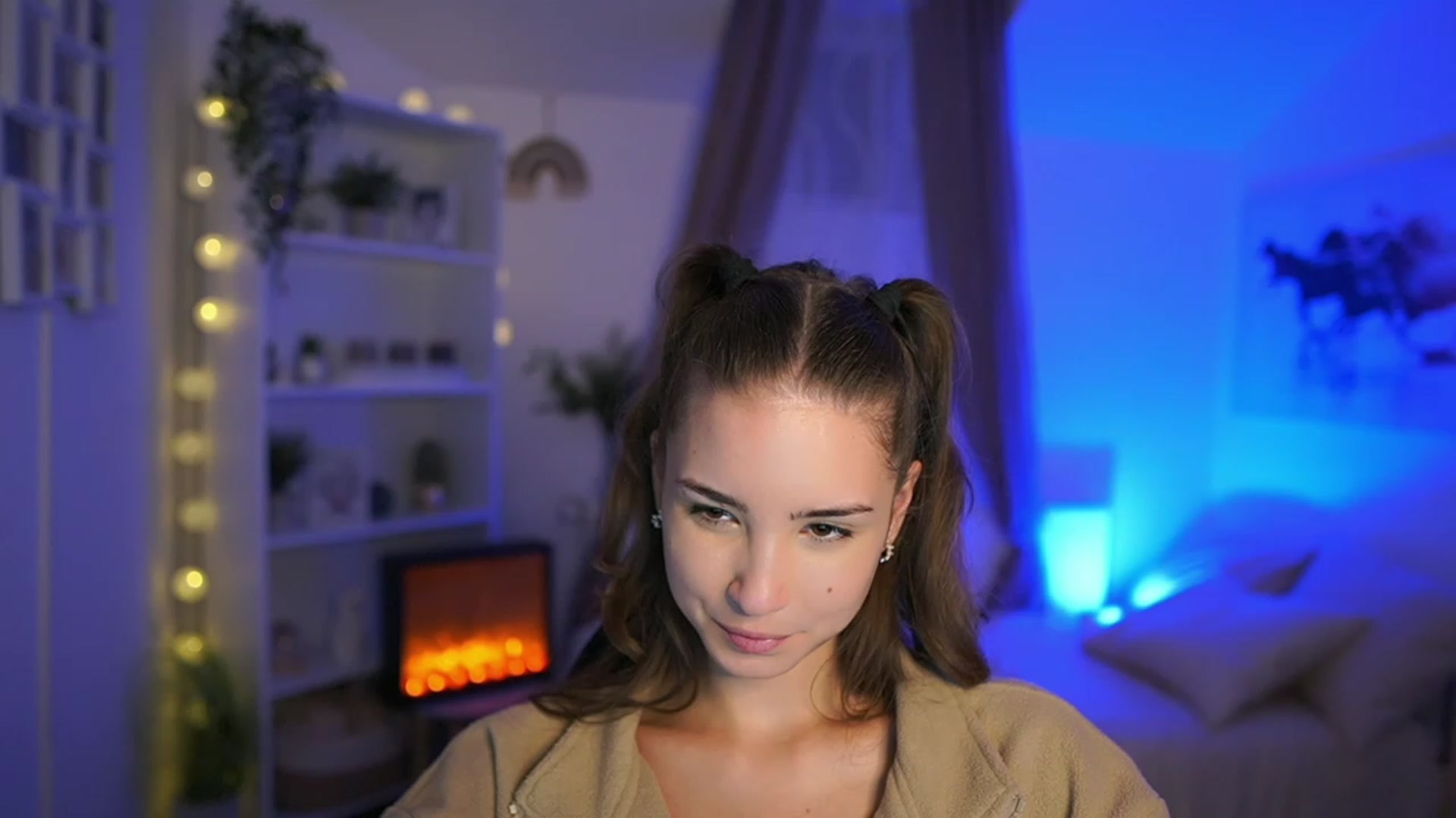 Gallery image thumbnail from Shy_jane's myfreecams stream on, 10/12/2023, 14:21 image 3 of 20