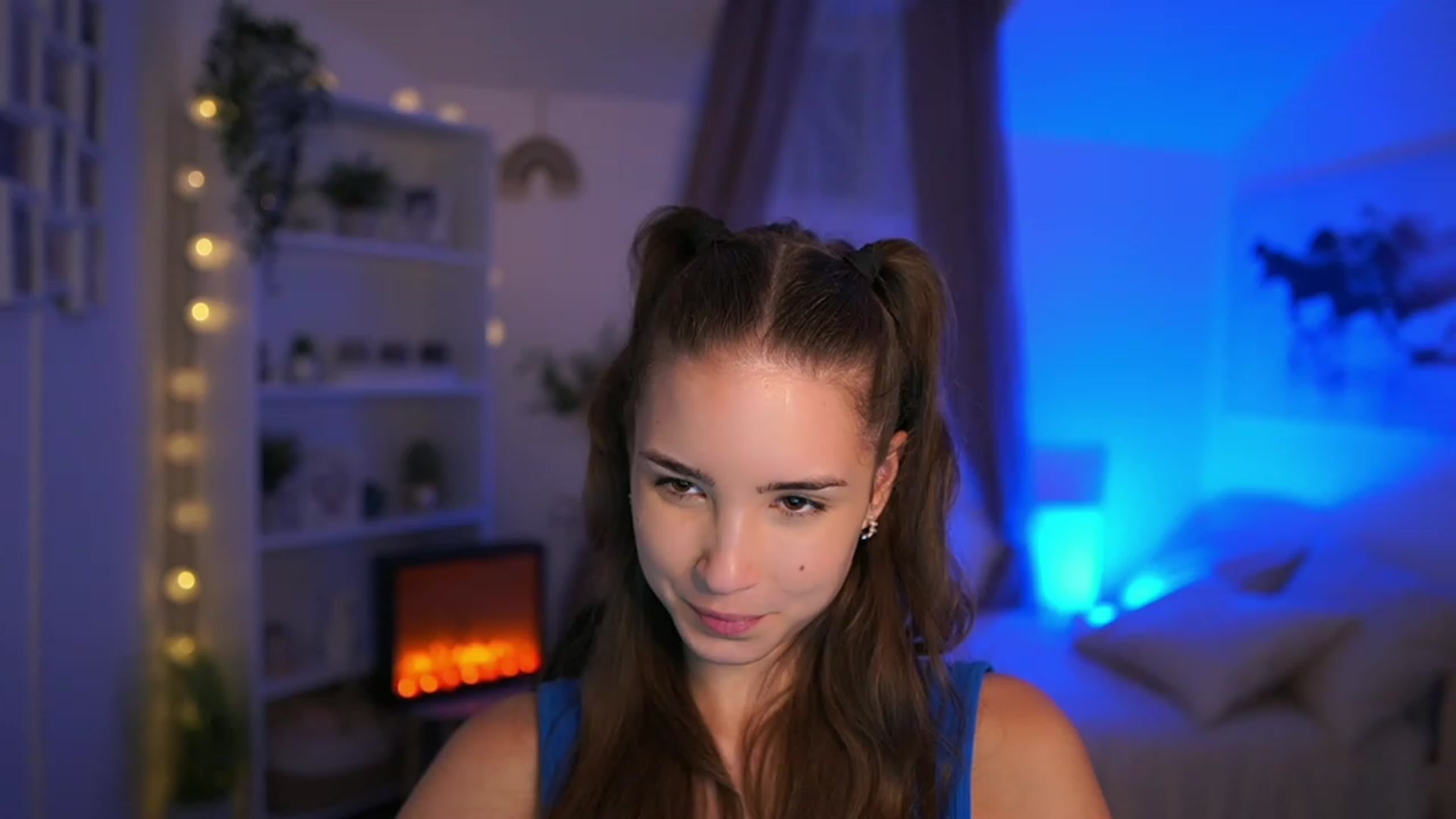 Gallery image thumbnail from Shy_jane's myfreecams stream on, 10/12/2023, 16:44 image 3 of 20
